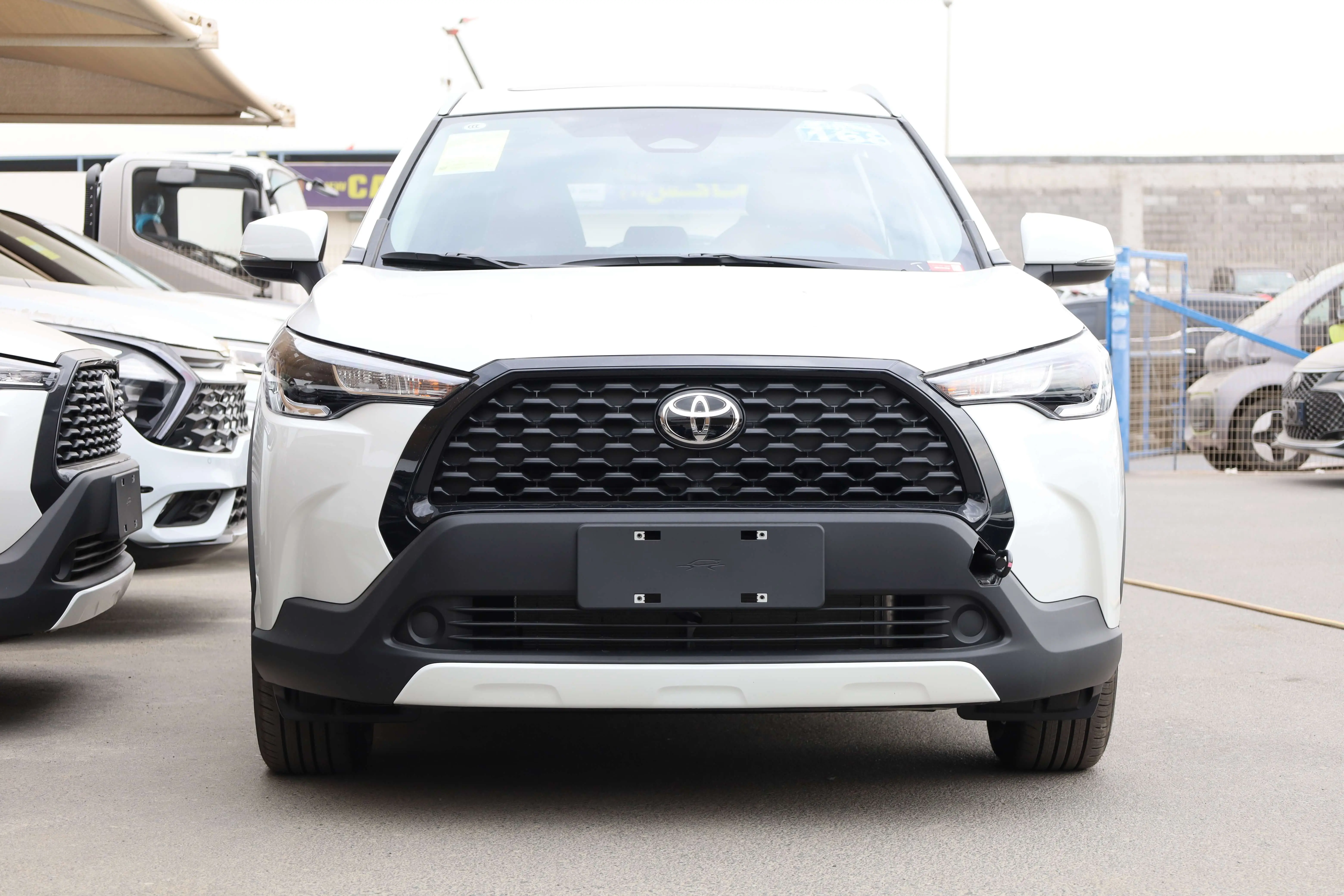 TOYOTA COROLLA CROSS 2.0L ELITE EDITION MID RANGE 2024 MODEL images