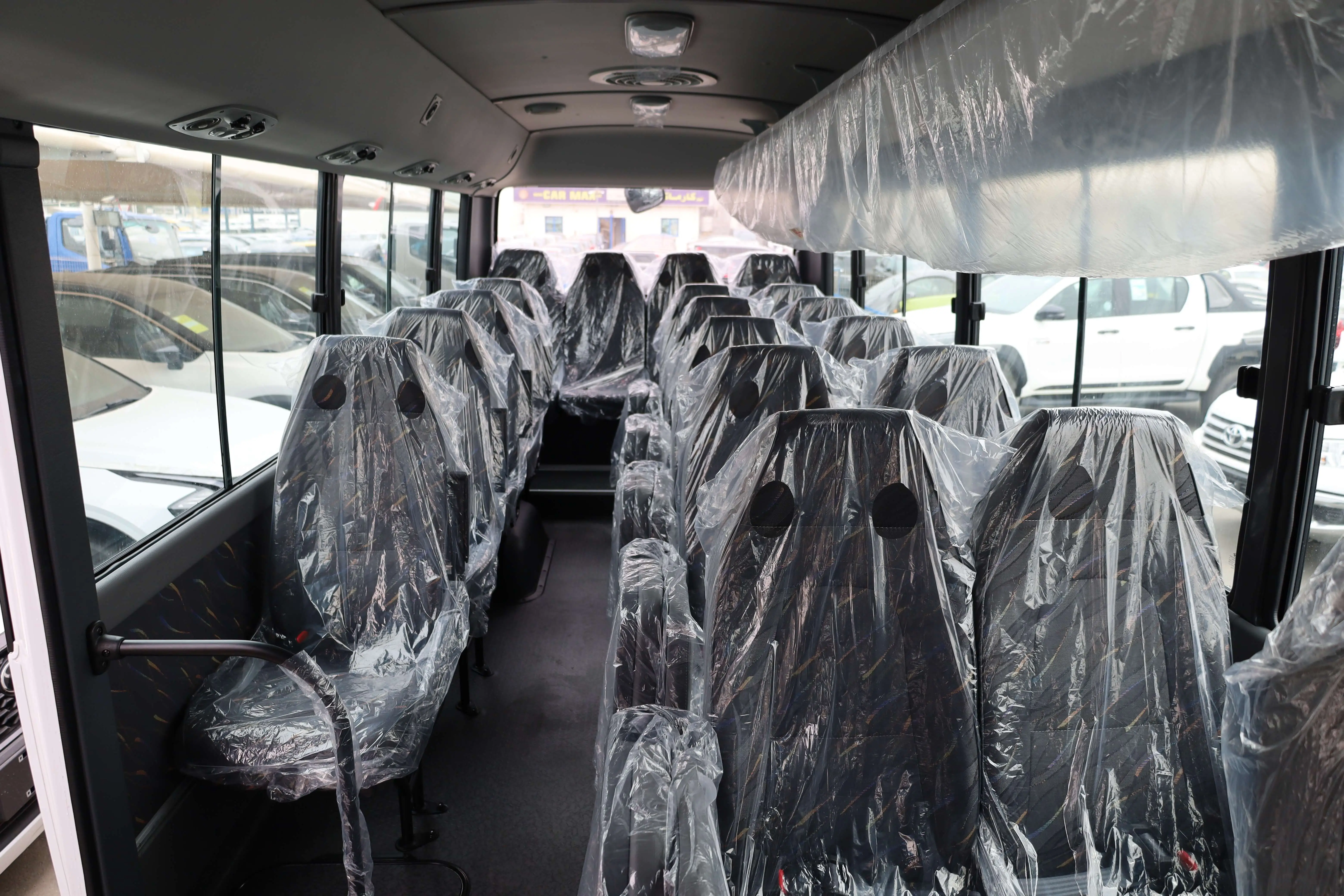 HYUNDAI COUNTY 4.0L 29-SEATER 2025 MODEL images