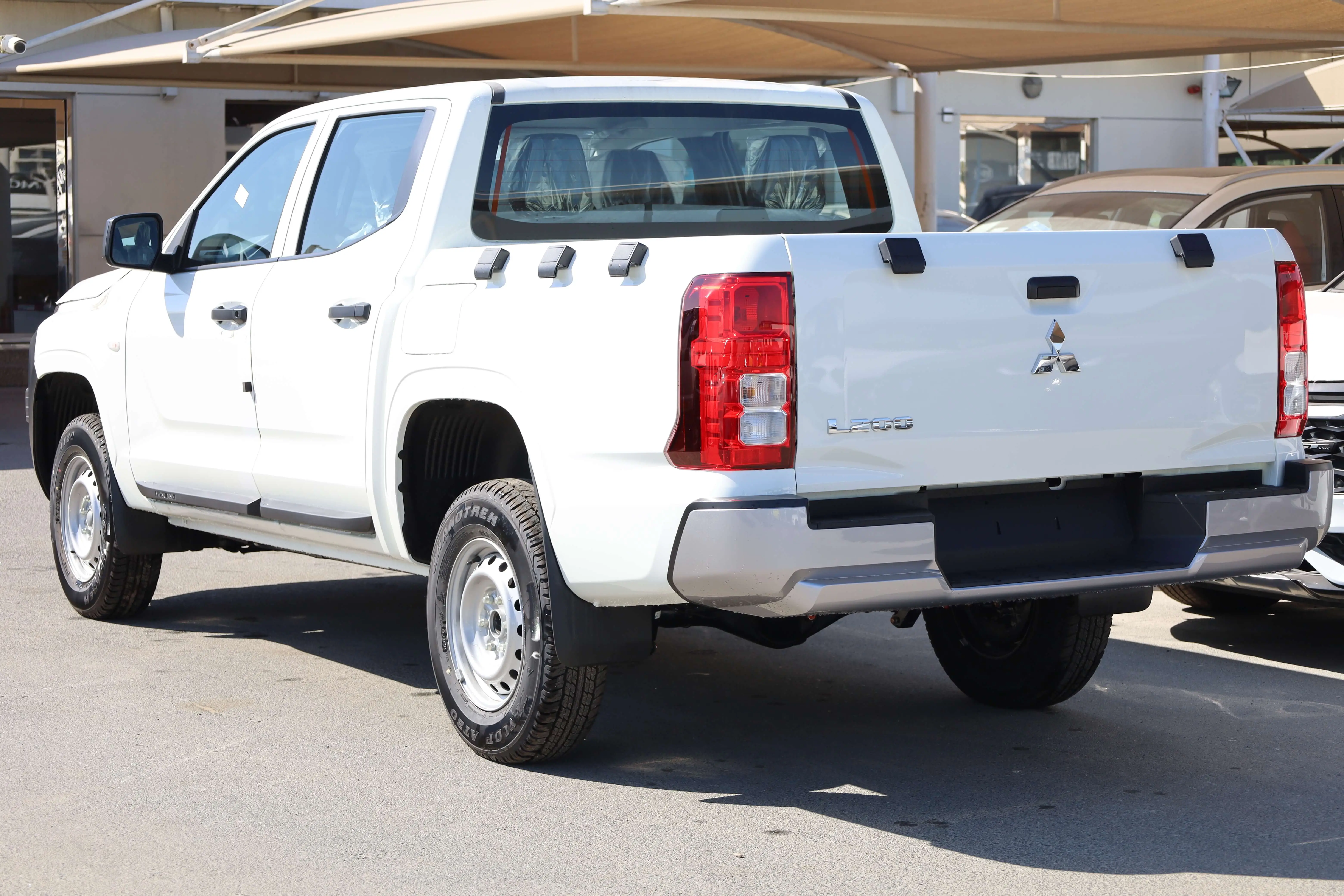 MITSUBISHI L200 BASIC 2.4L MT 2025 MODEL images
