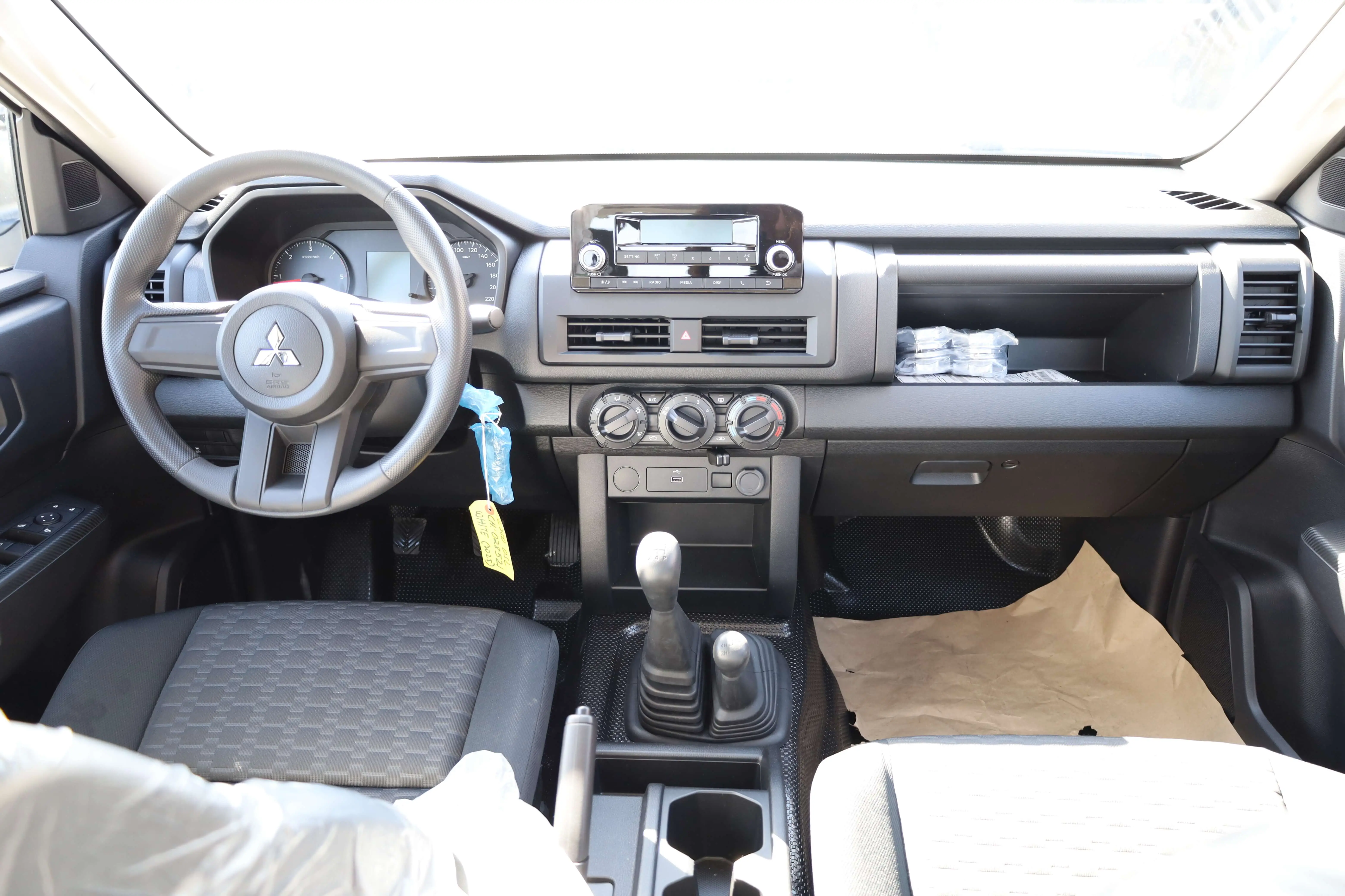 MITSUBISHI L200 BASIC 2.4L MT 2025 MODEL images