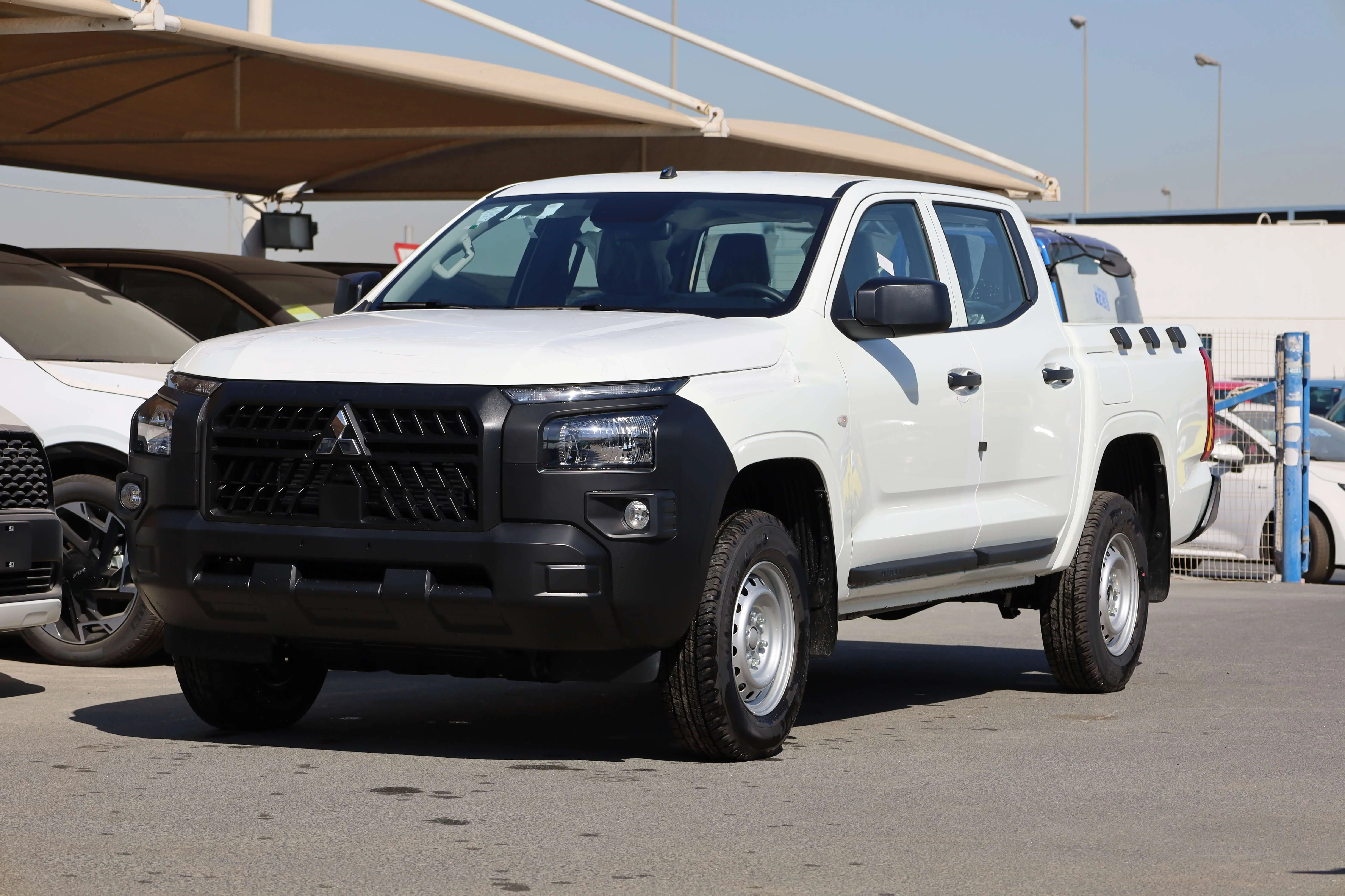 MITSUBISHI L200 BASIC 2.4L MT 2025 MODEL images