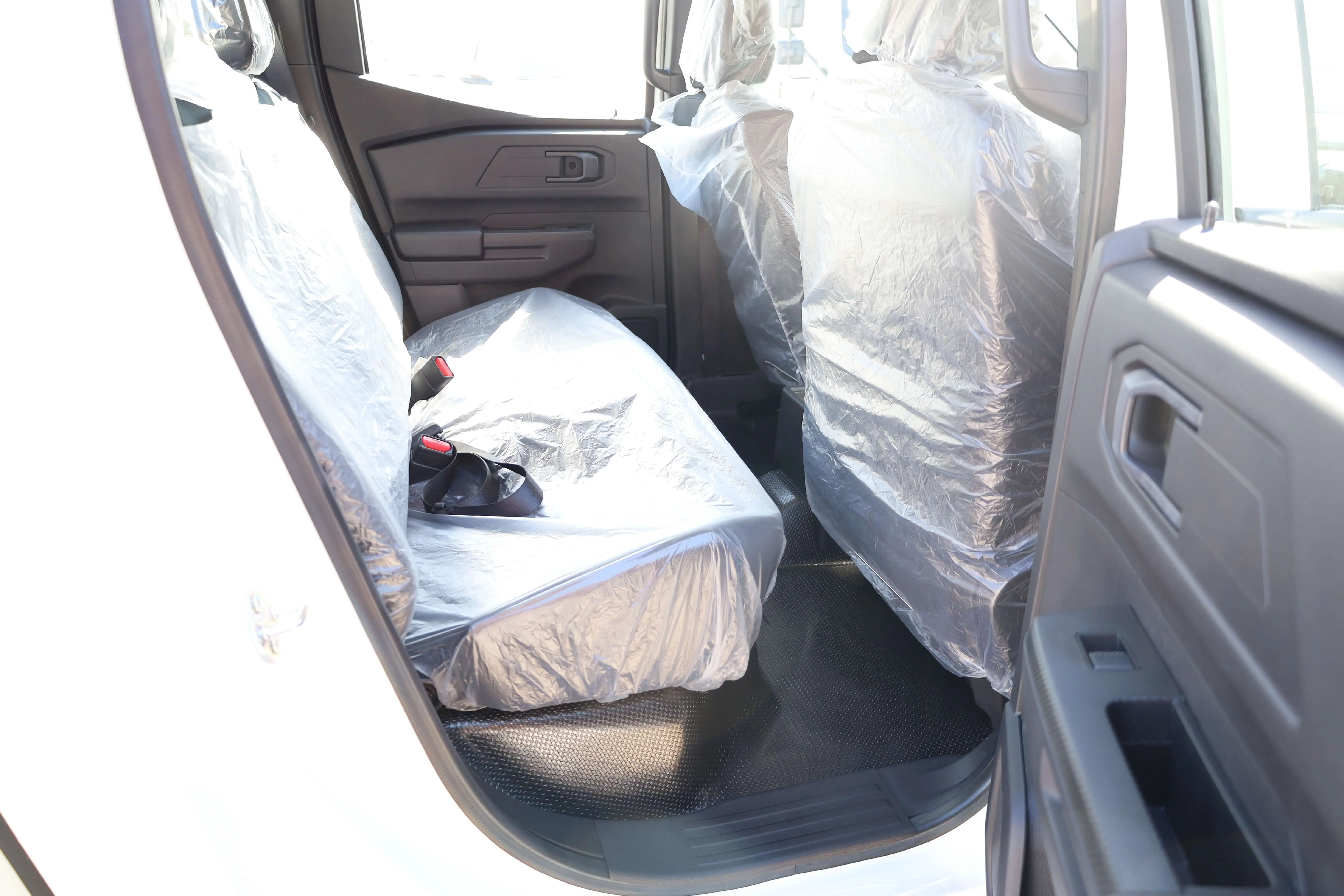 MITSUBISHI L200 BASIC 2.4L MT 2025 MODEL images