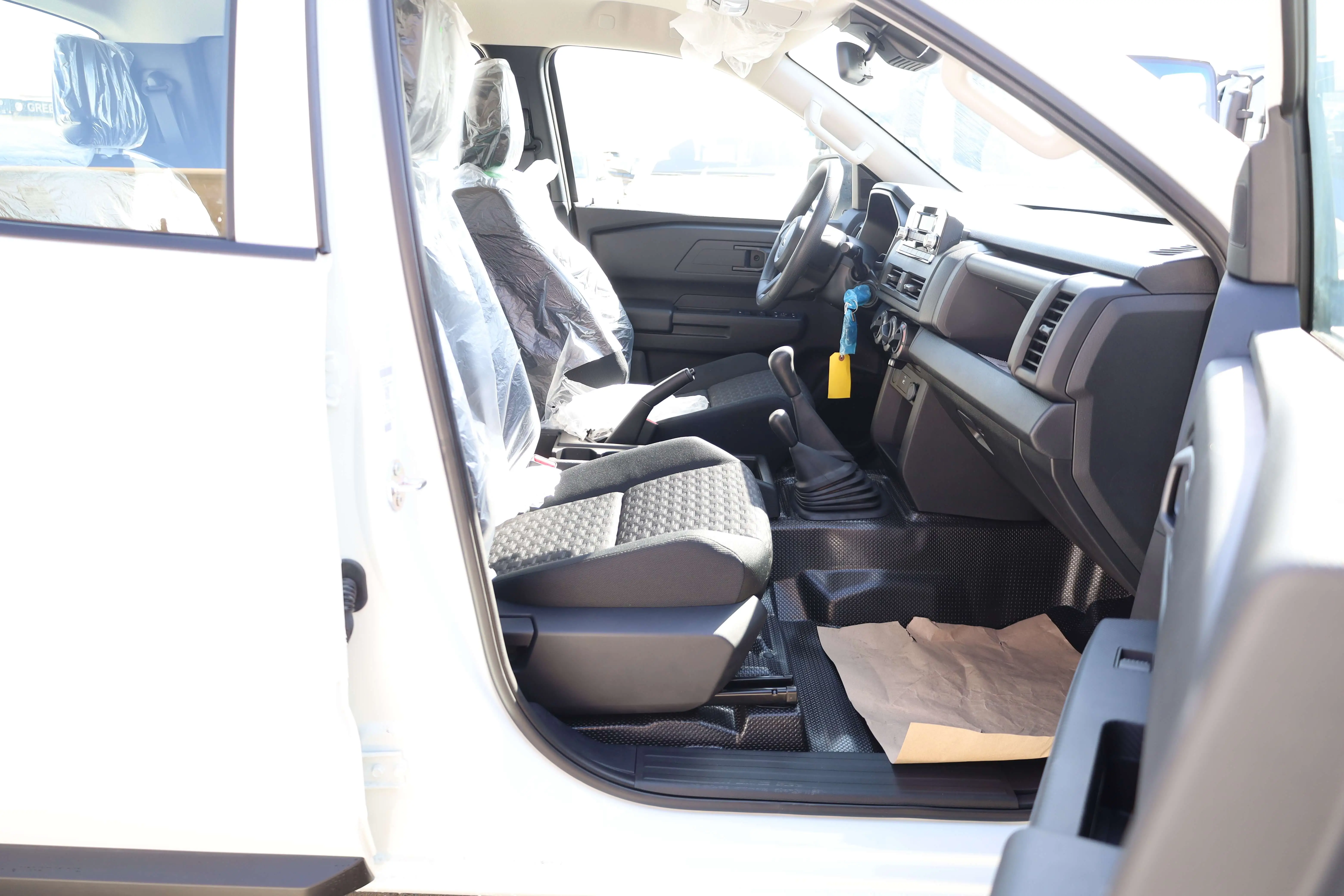 MITSUBISHI L200 BASIC 2.4L MT 2025 MODEL images