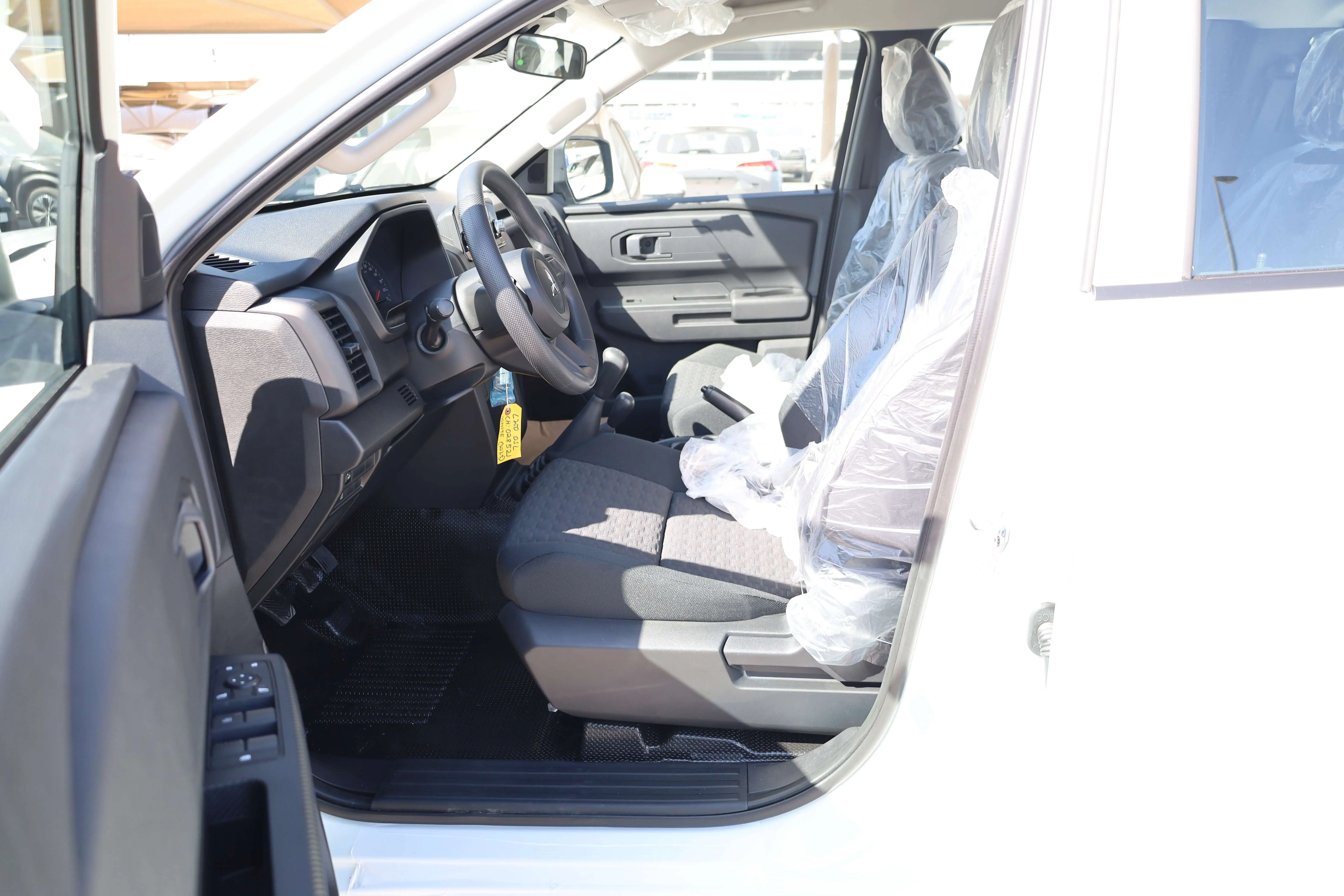 MITSUBISHI L200 BASIC 2.4L MT 2025 MODEL images