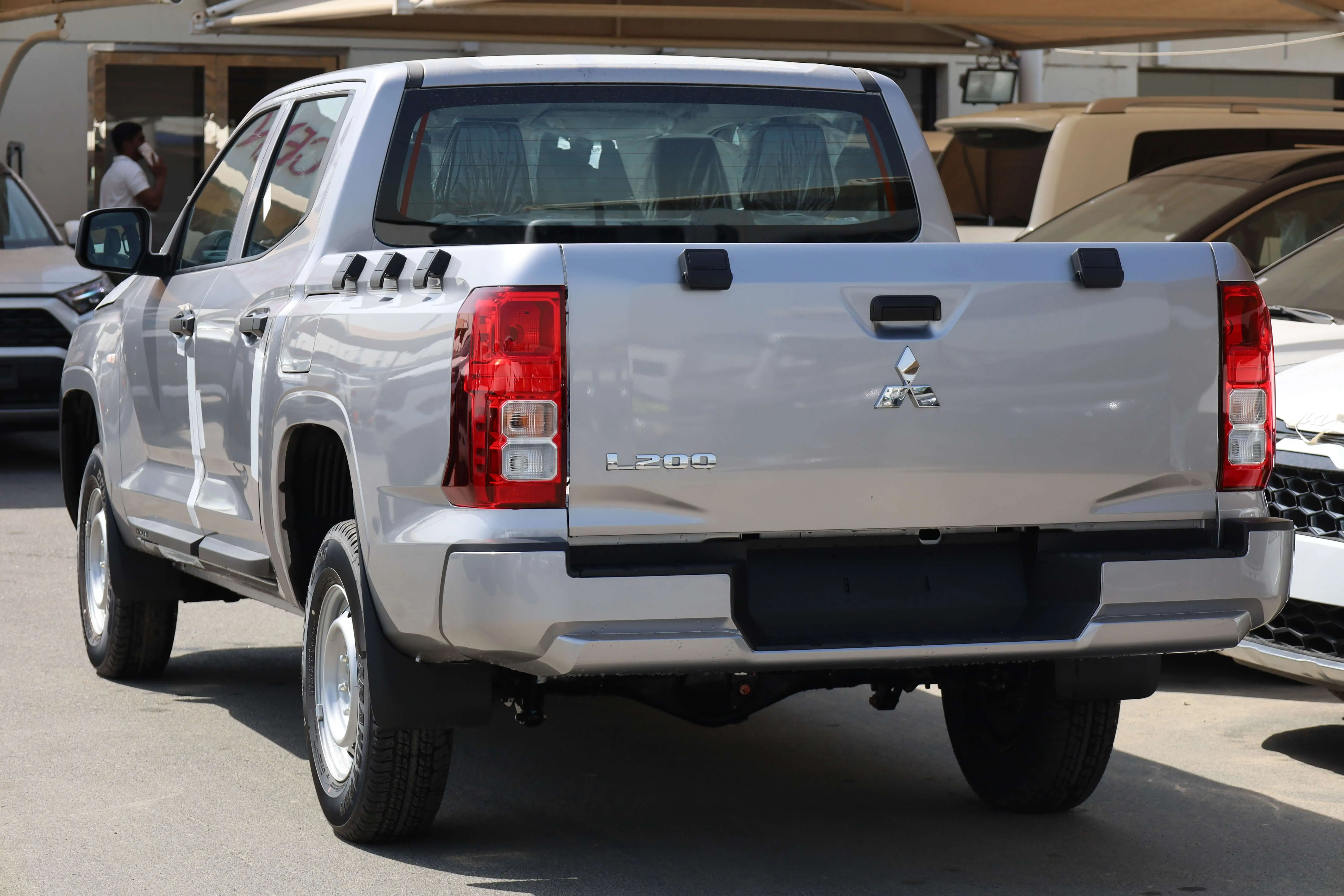 MITSUBISHI L200 2.4L MT BASIC 2025 MODEL images
