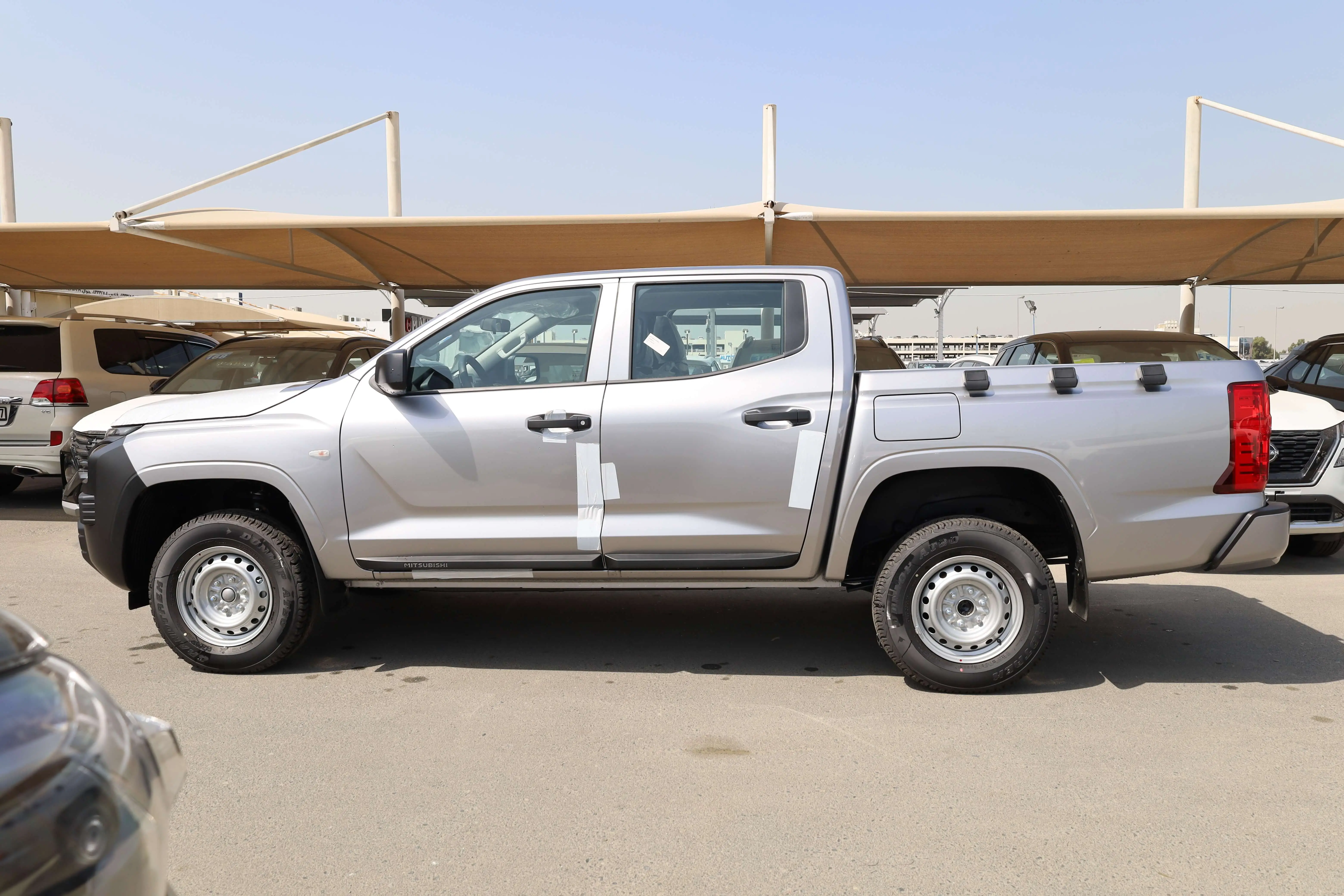 MITSUBISHI L200 2.4L MT BASIC 2025 MODEL images