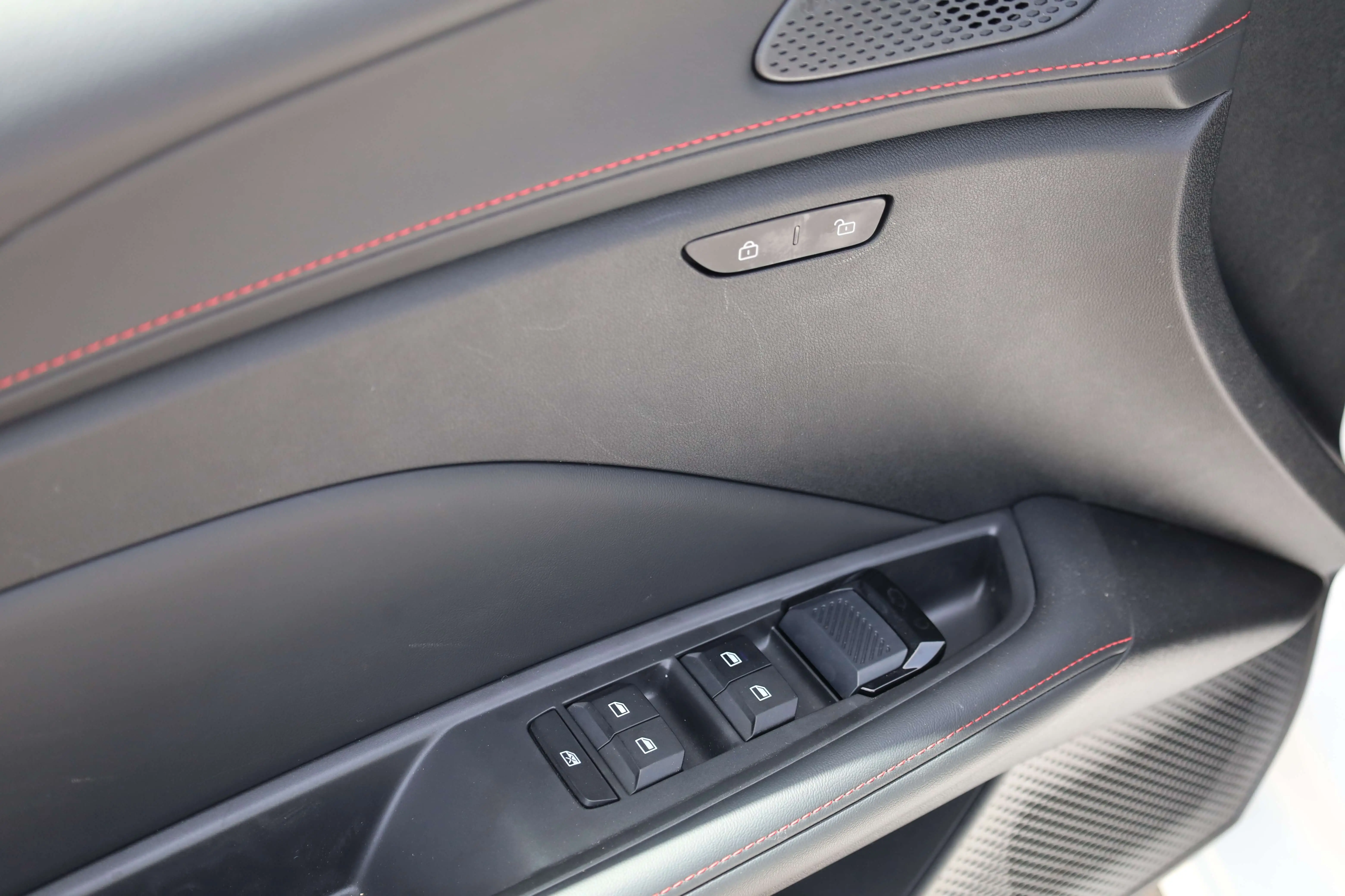 MG 5 1.5L FLAGSHIP 2025 MODEL images