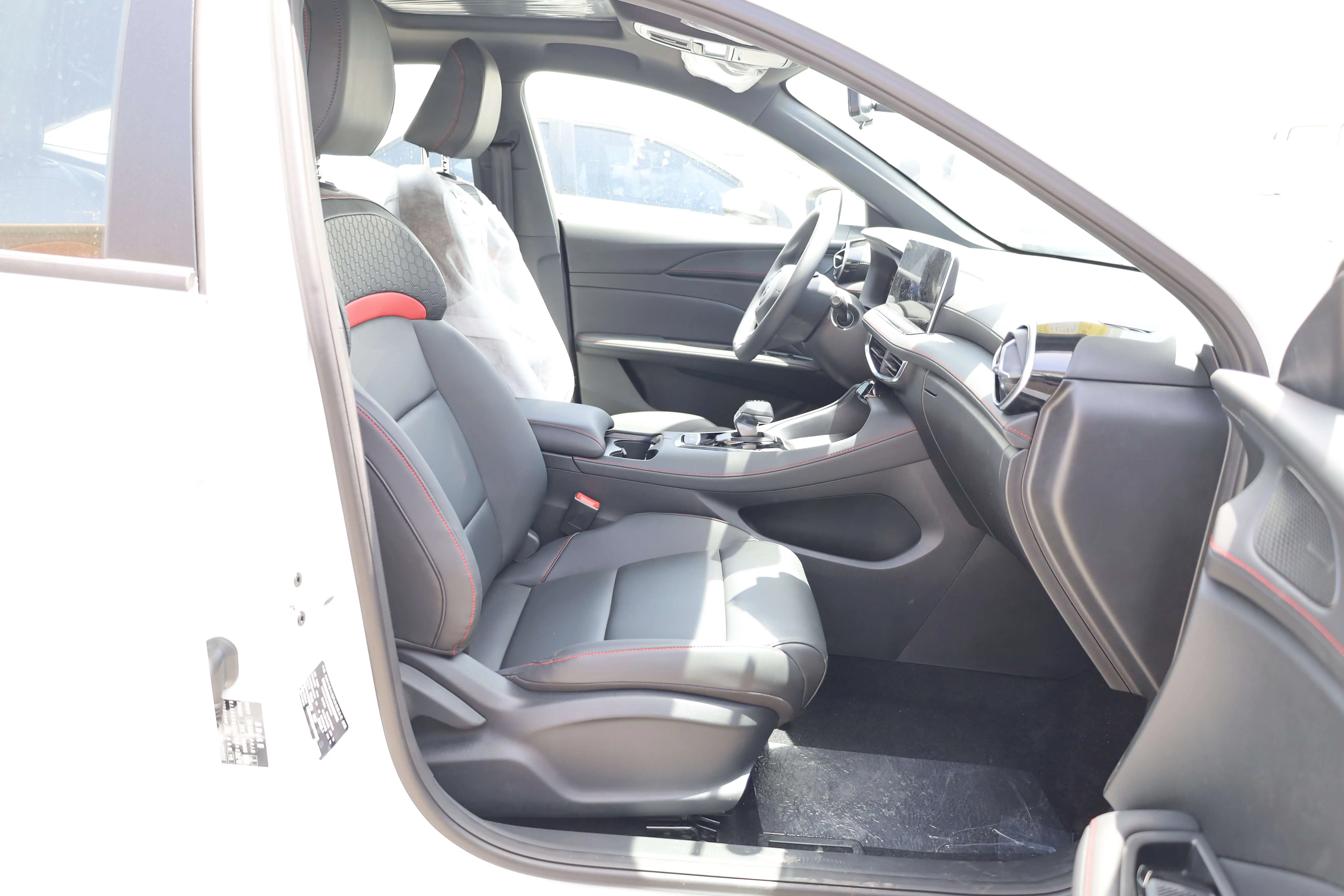 MG 5 1.5L FLAGSHIP 2025 MODEL images