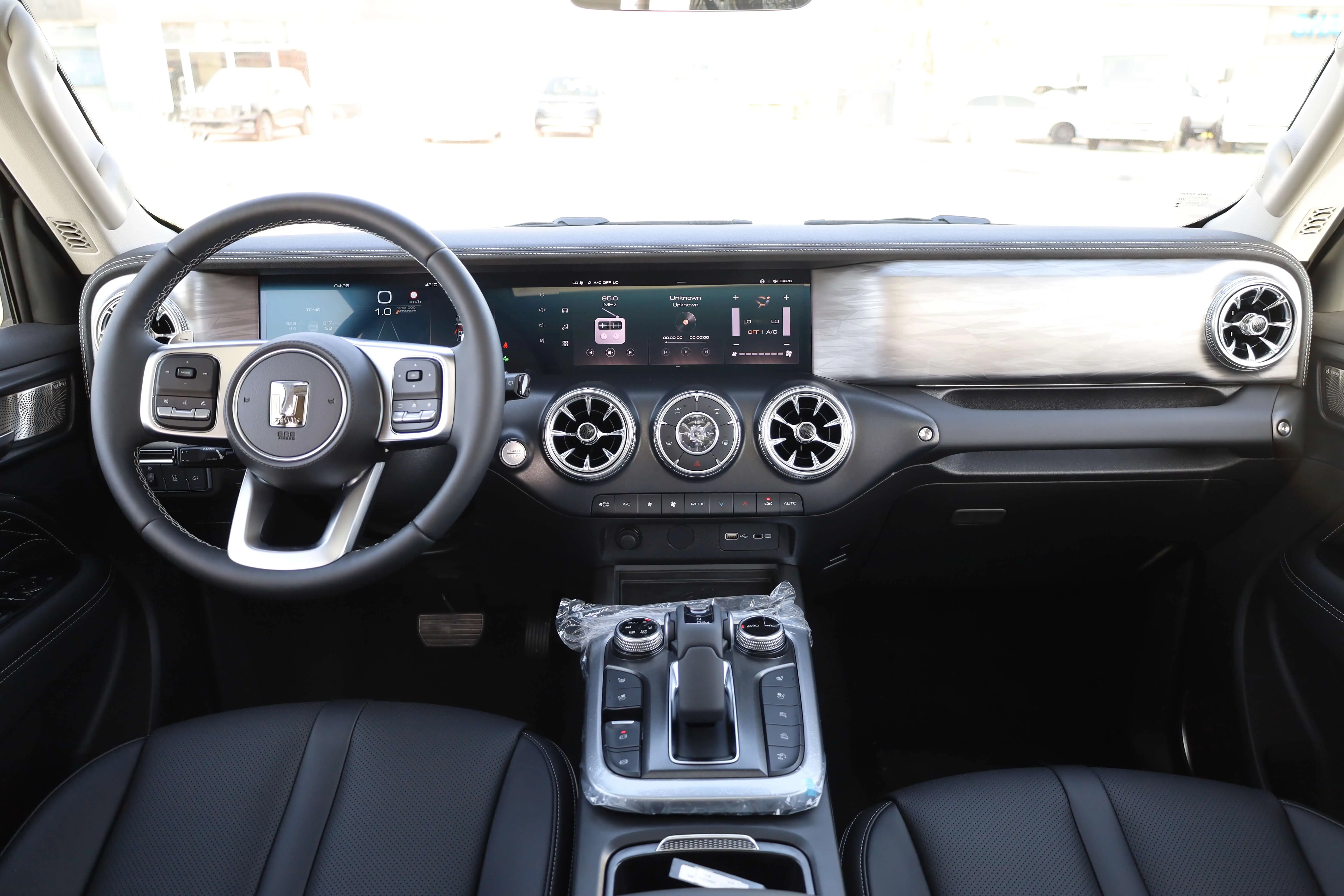 GWM TANK 300 2.0L Turbo 2025 Model images