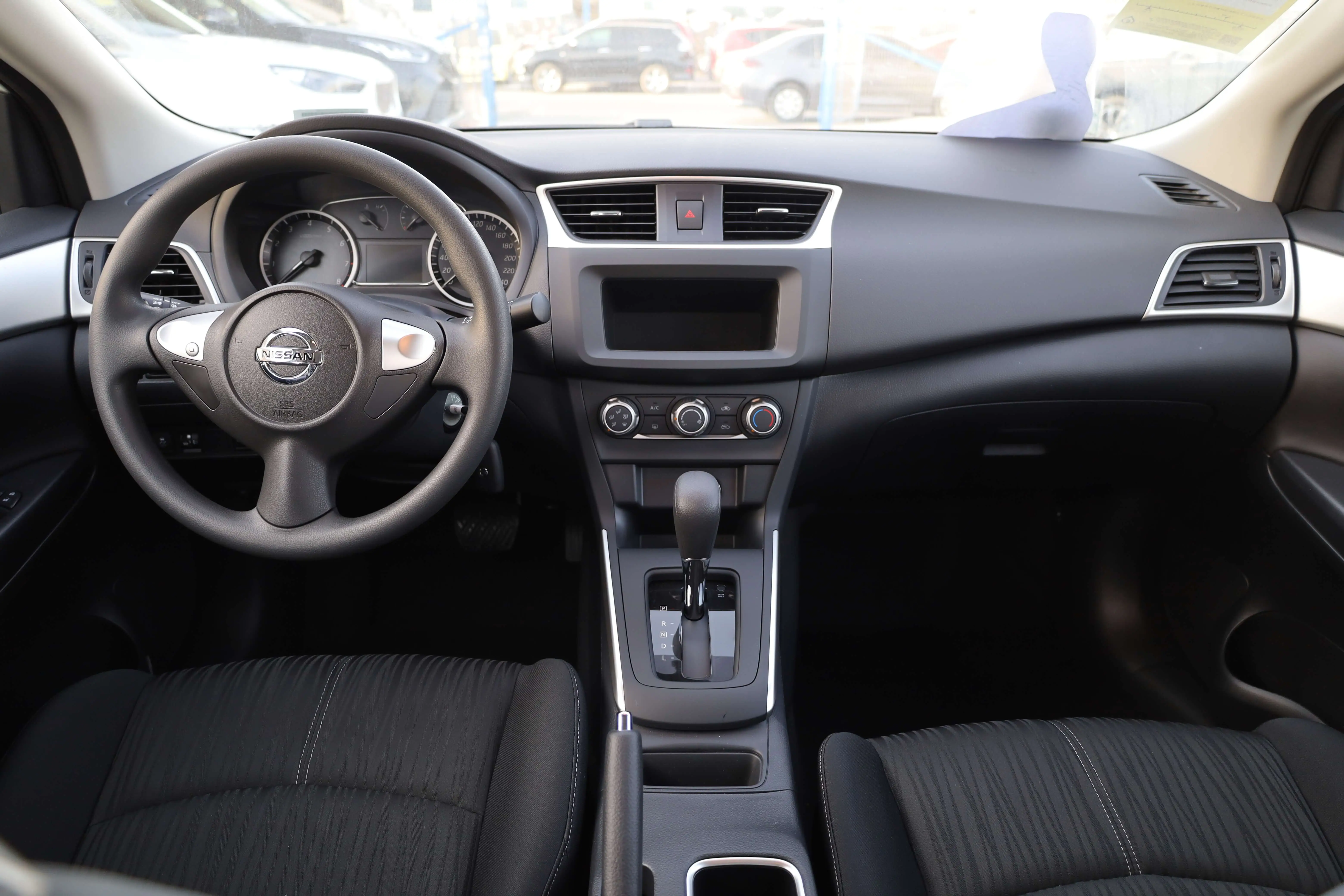Nissan Sylphy Classic 1.6L 2025 Model images