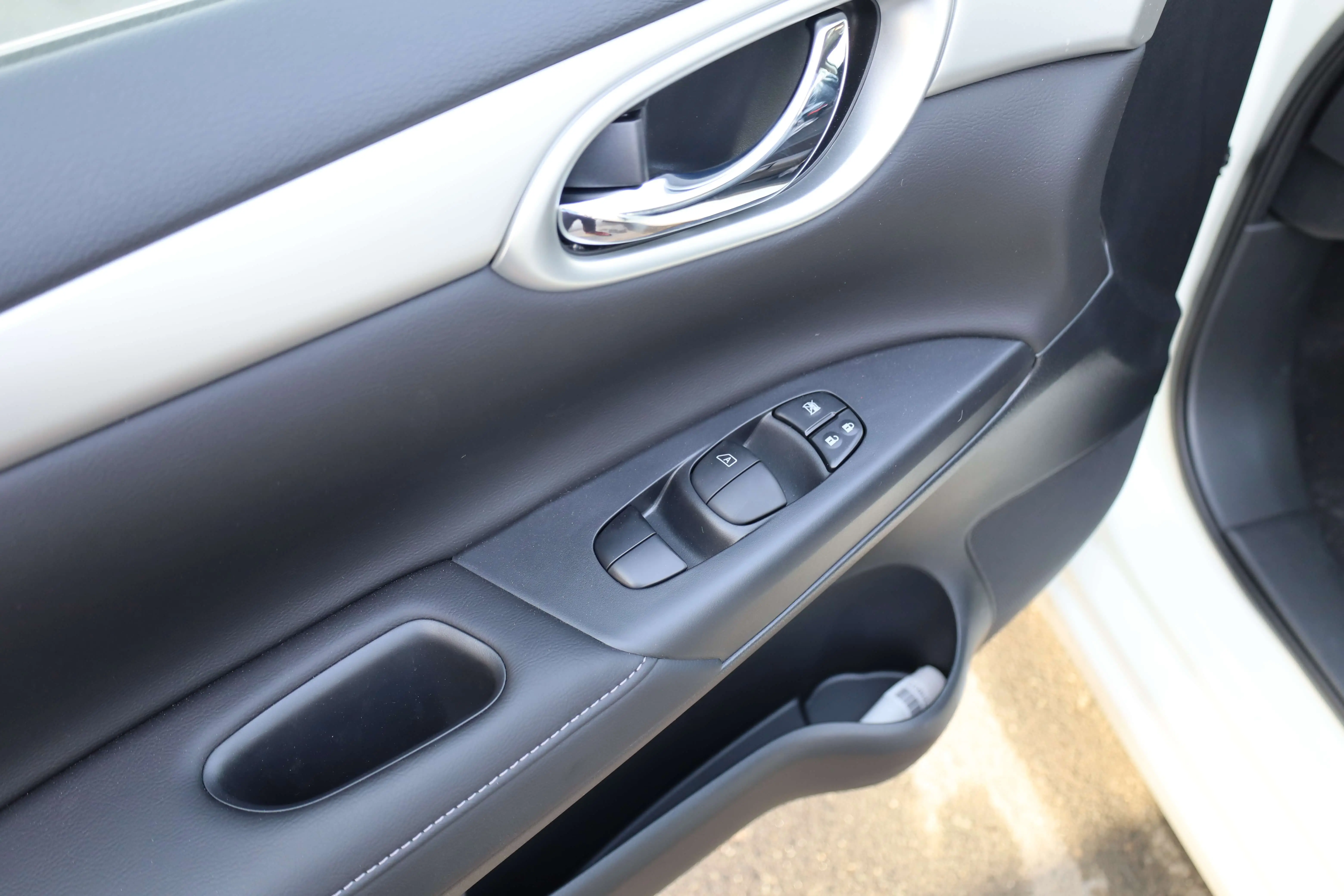 Nissan Sylphy Classic 1.6L 2025 Model images