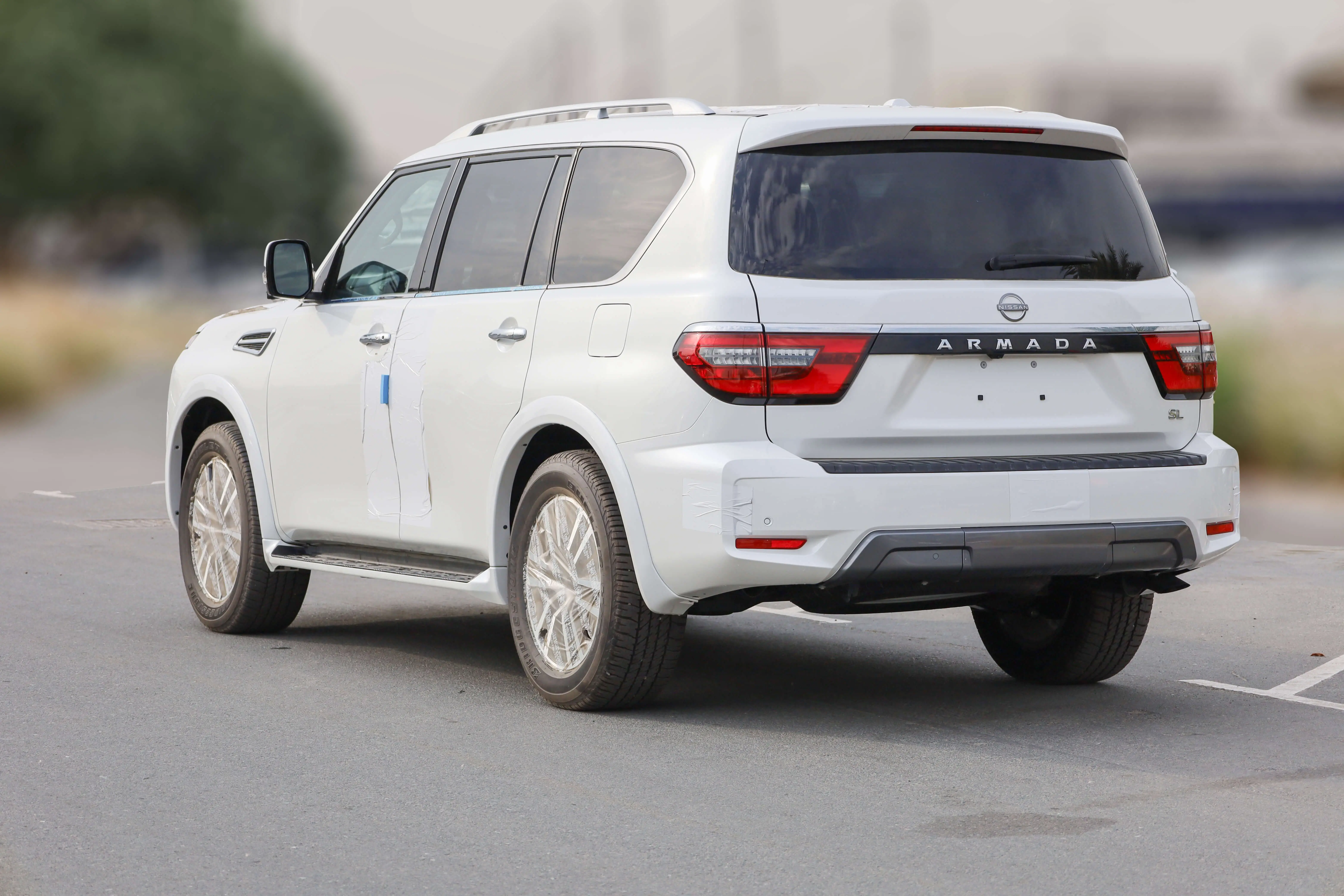 Nissan Armada SL 5.6L V8 US spec 2024 Model images