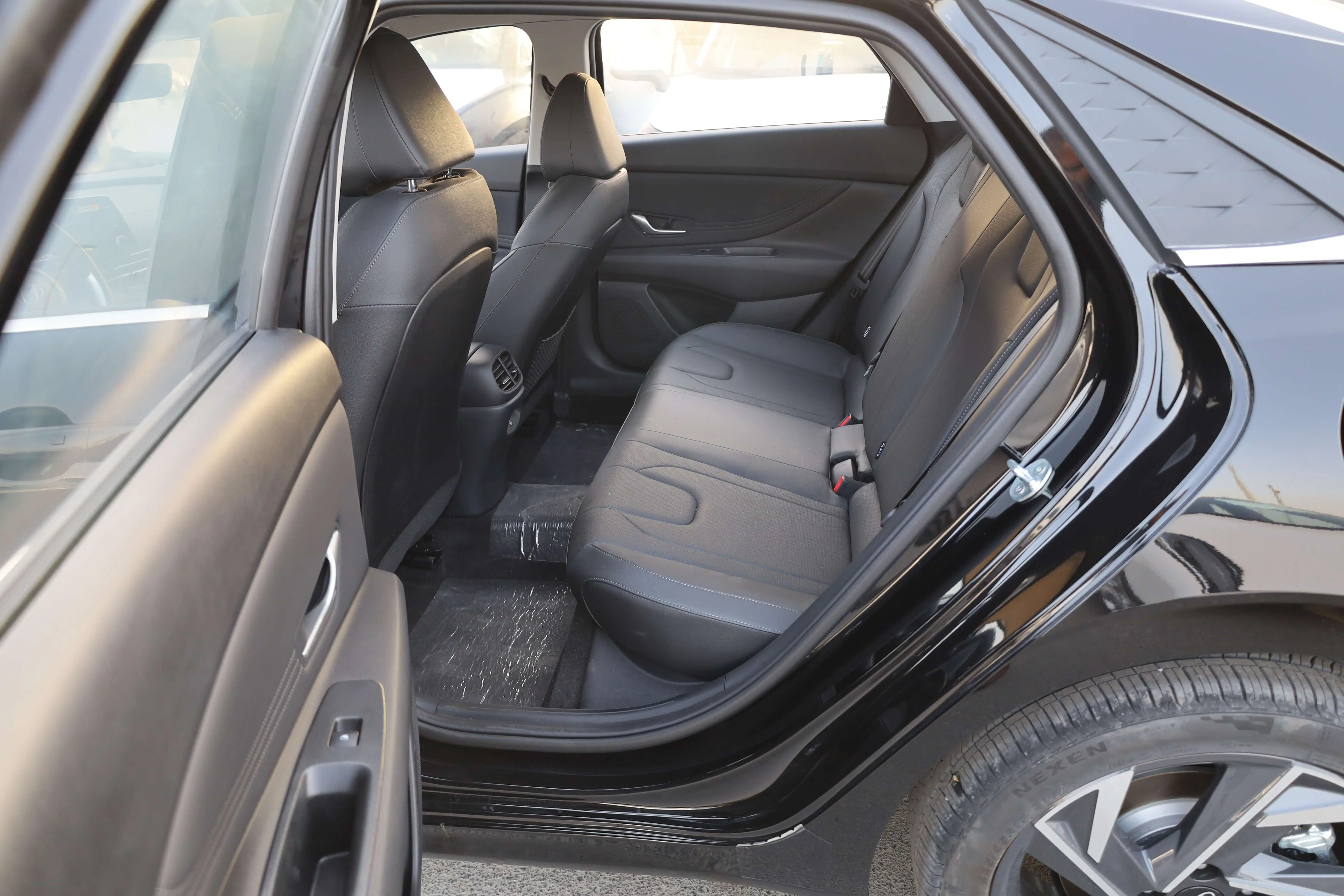 Hyundai Elantra GLX Elite 2025 Model images