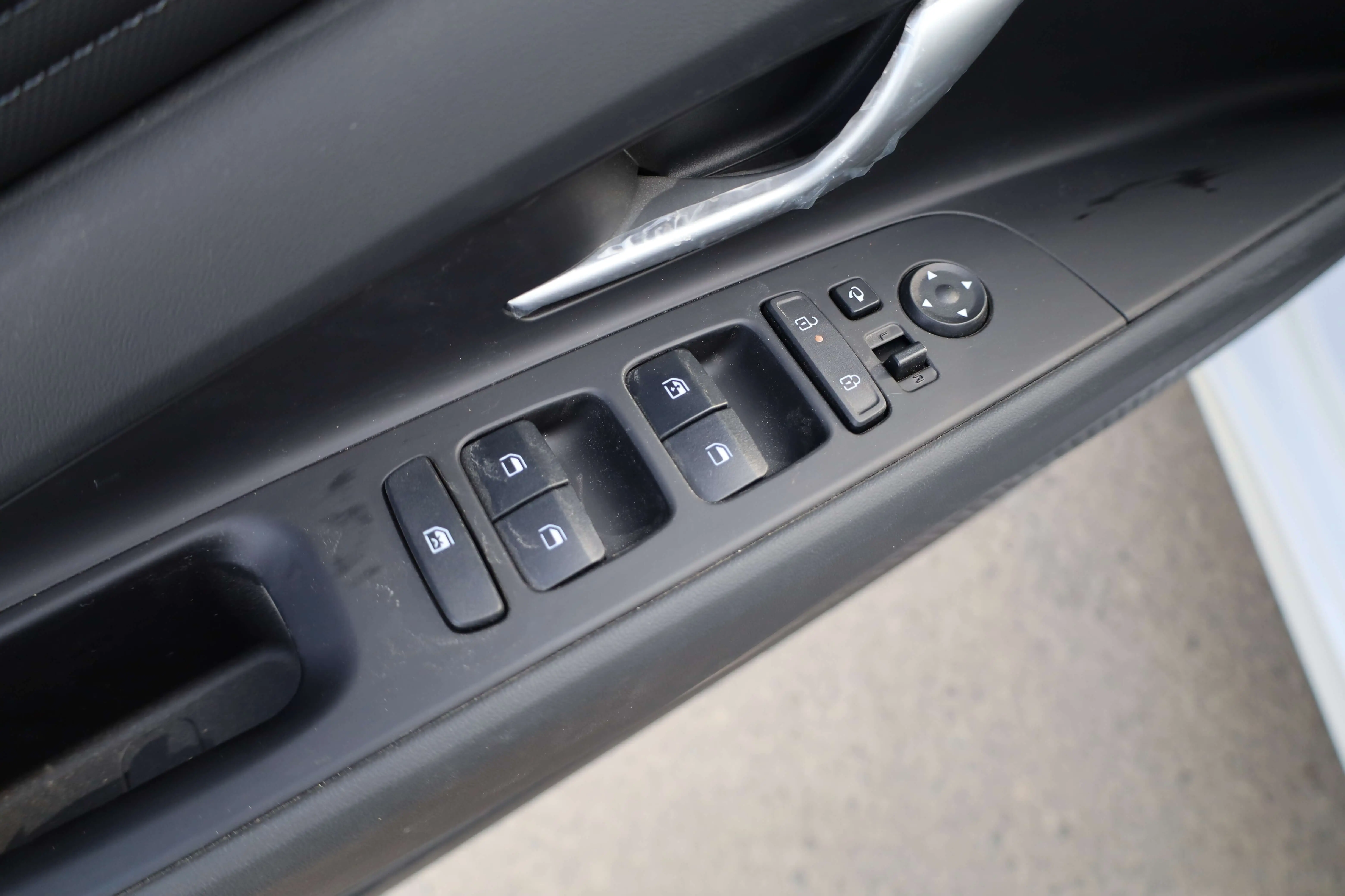 Hyundai Elantra 1.5L GLX 2025 Model images