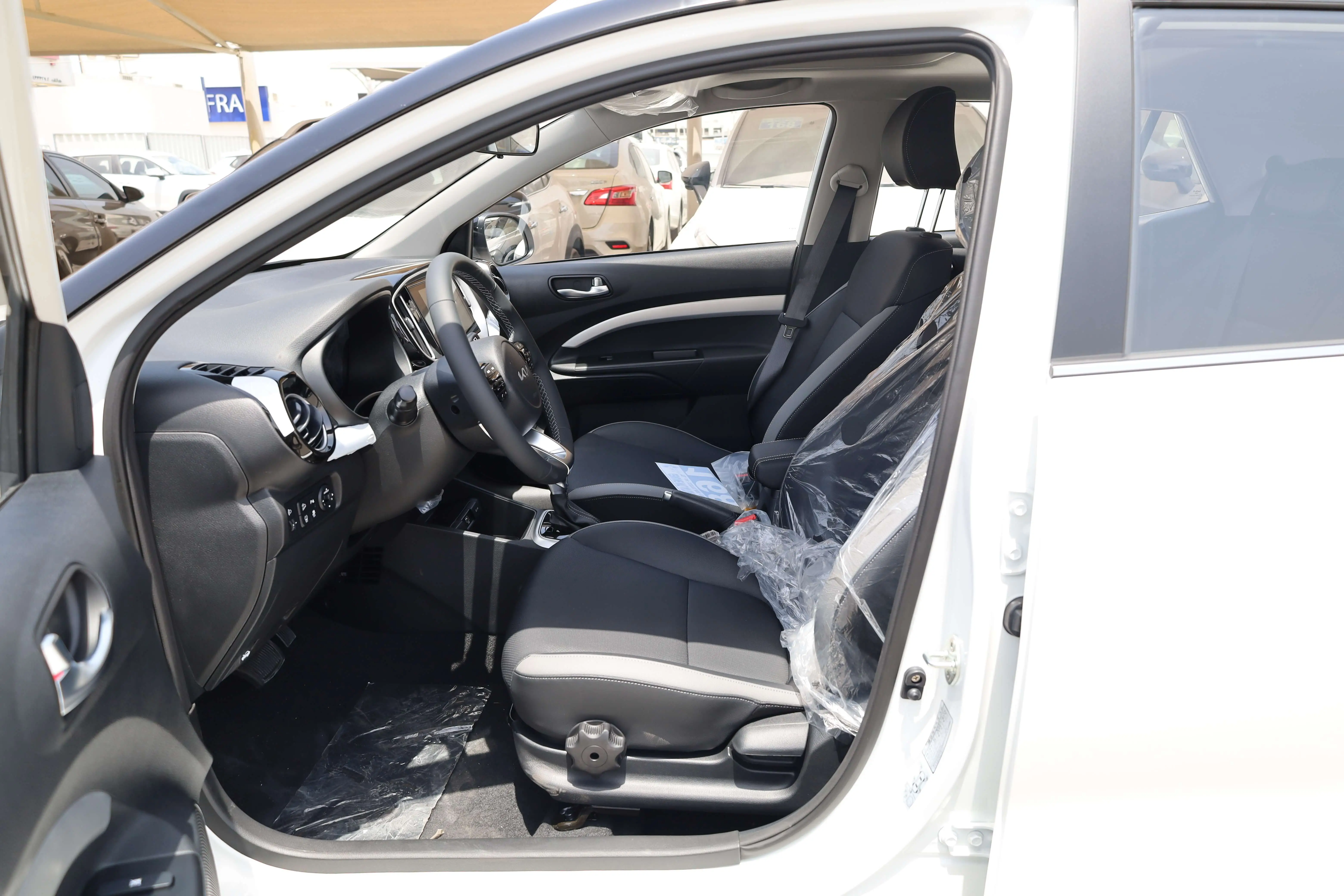 KIA KX1 Skylight 1.4L 2025 Model images