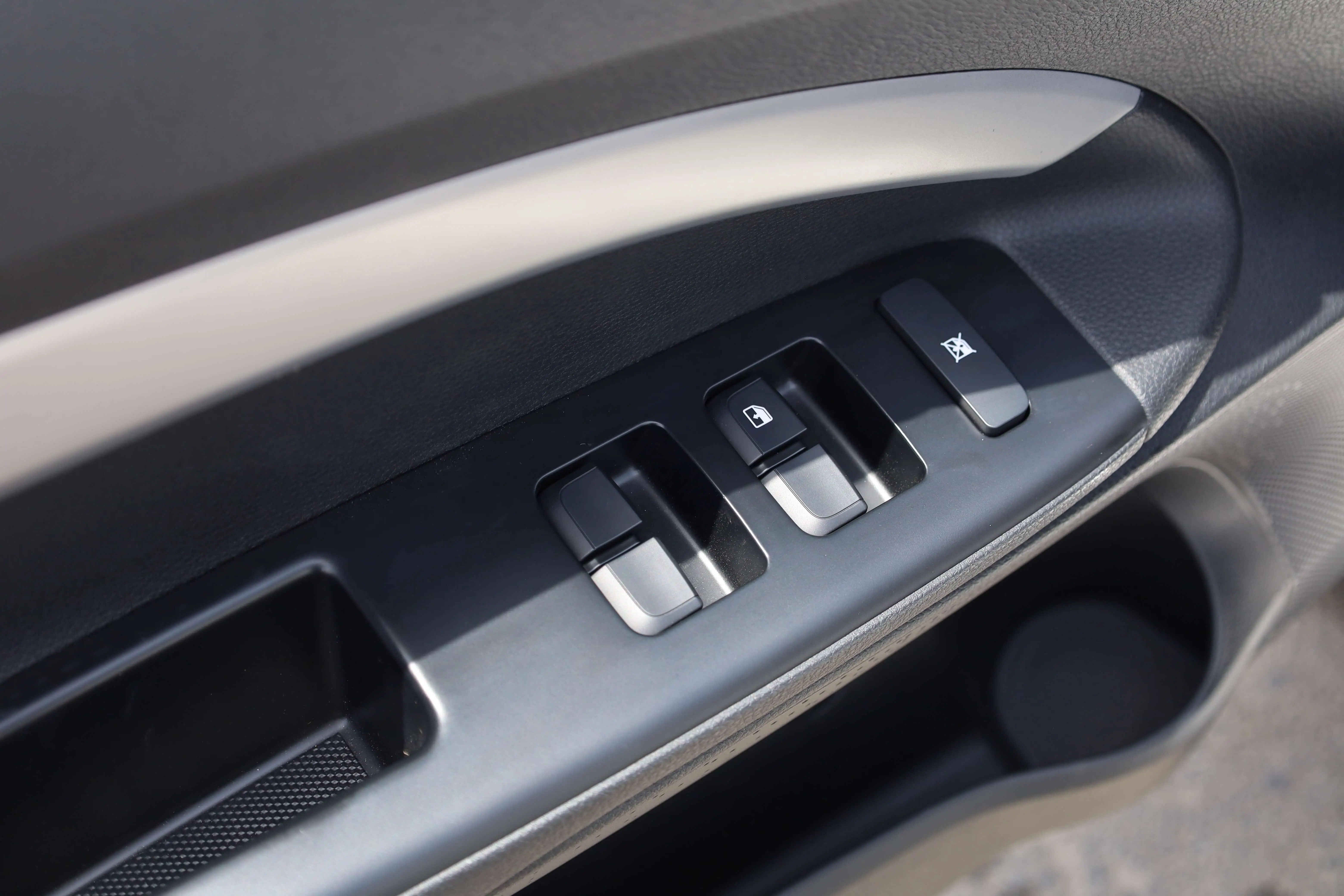 KIA KX1 Skylight 1.4L 2025 Model images