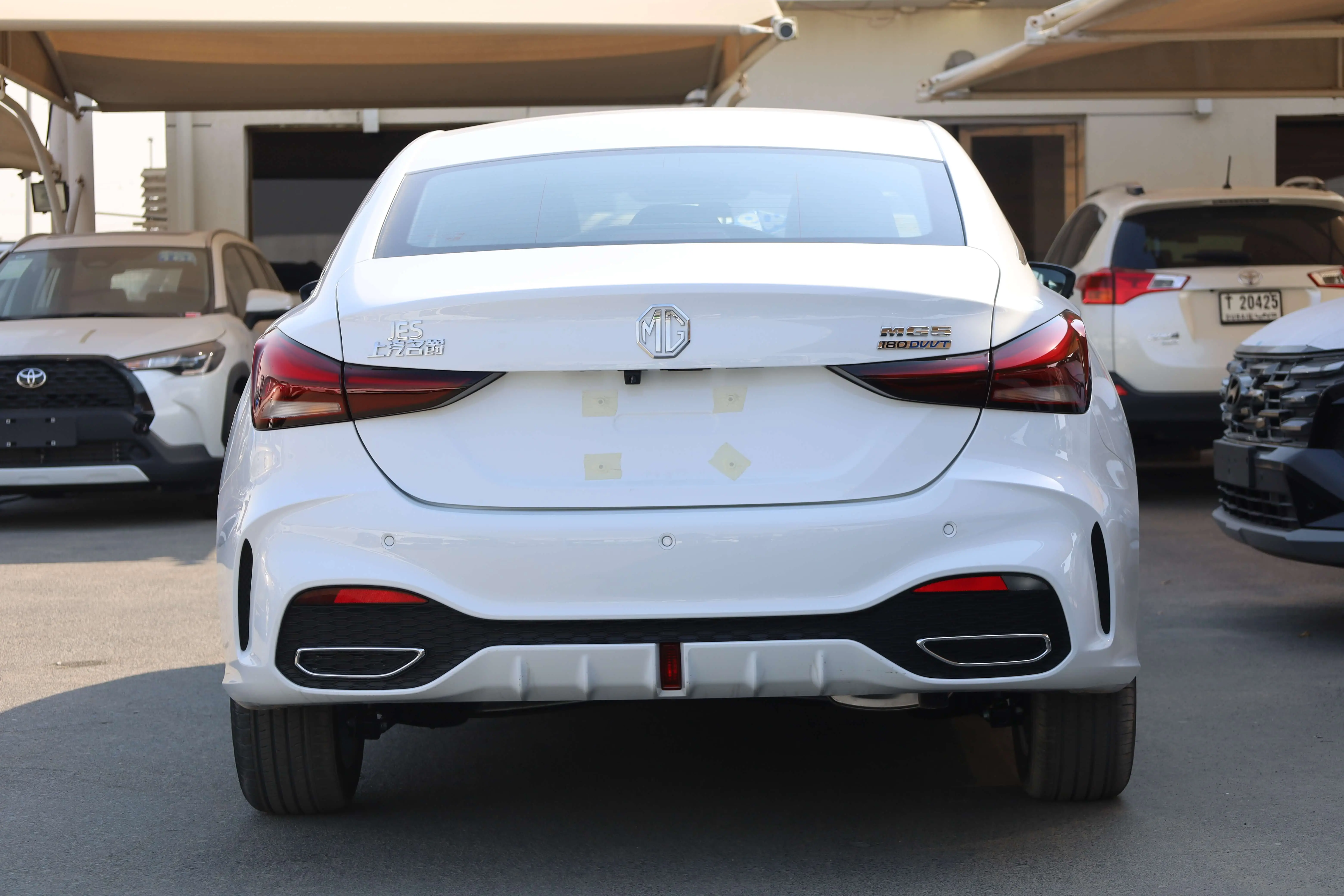 MG MG5 LUXURY 1.5L 180VVT 2025 MODEL images