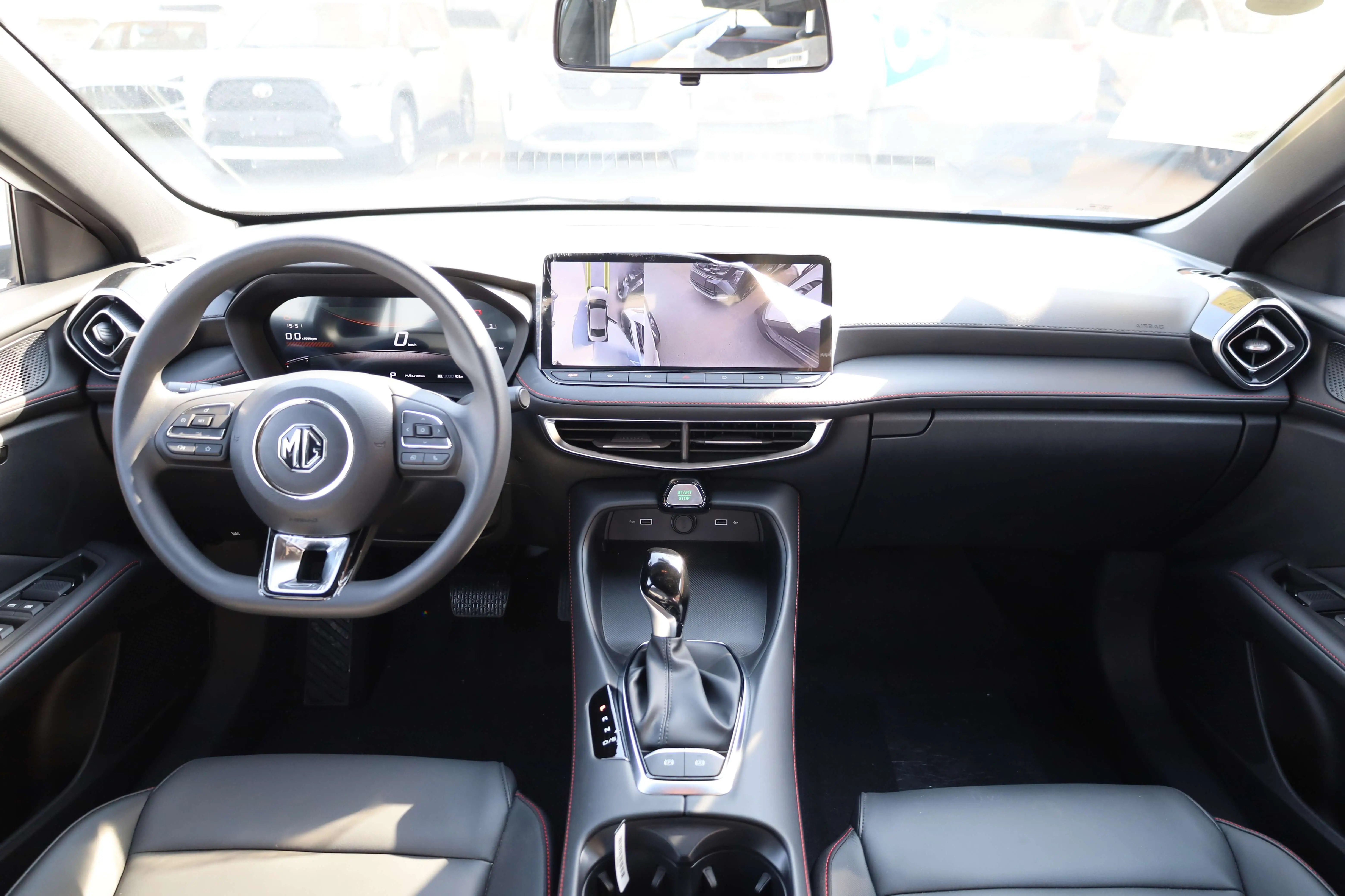MG MG5 LUXURY 1.5L 180VVT 2025 MODEL images