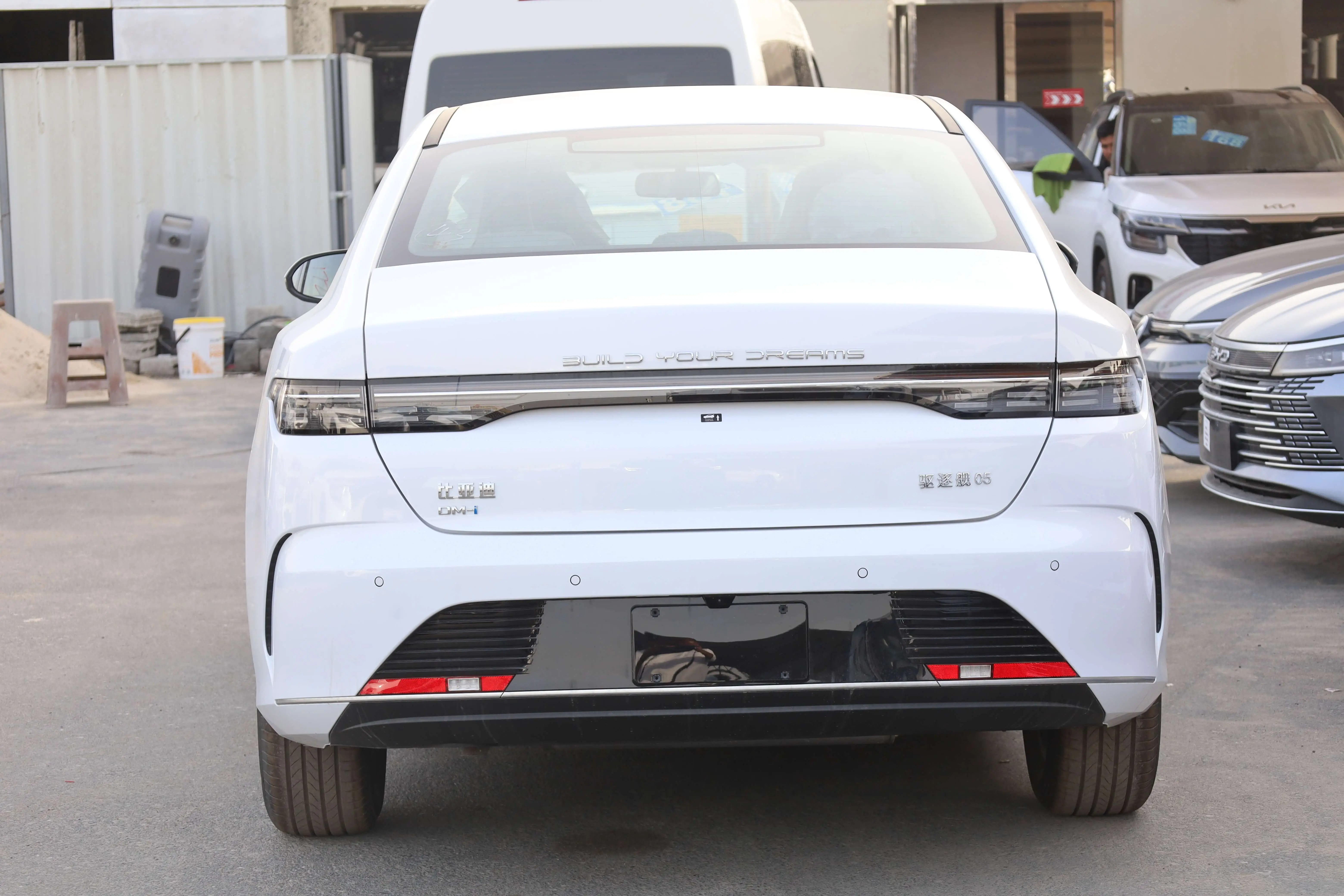 BYD DESTROYER 1.5L PLUG-IN HYBRID LUXURY 2025 MODEL images