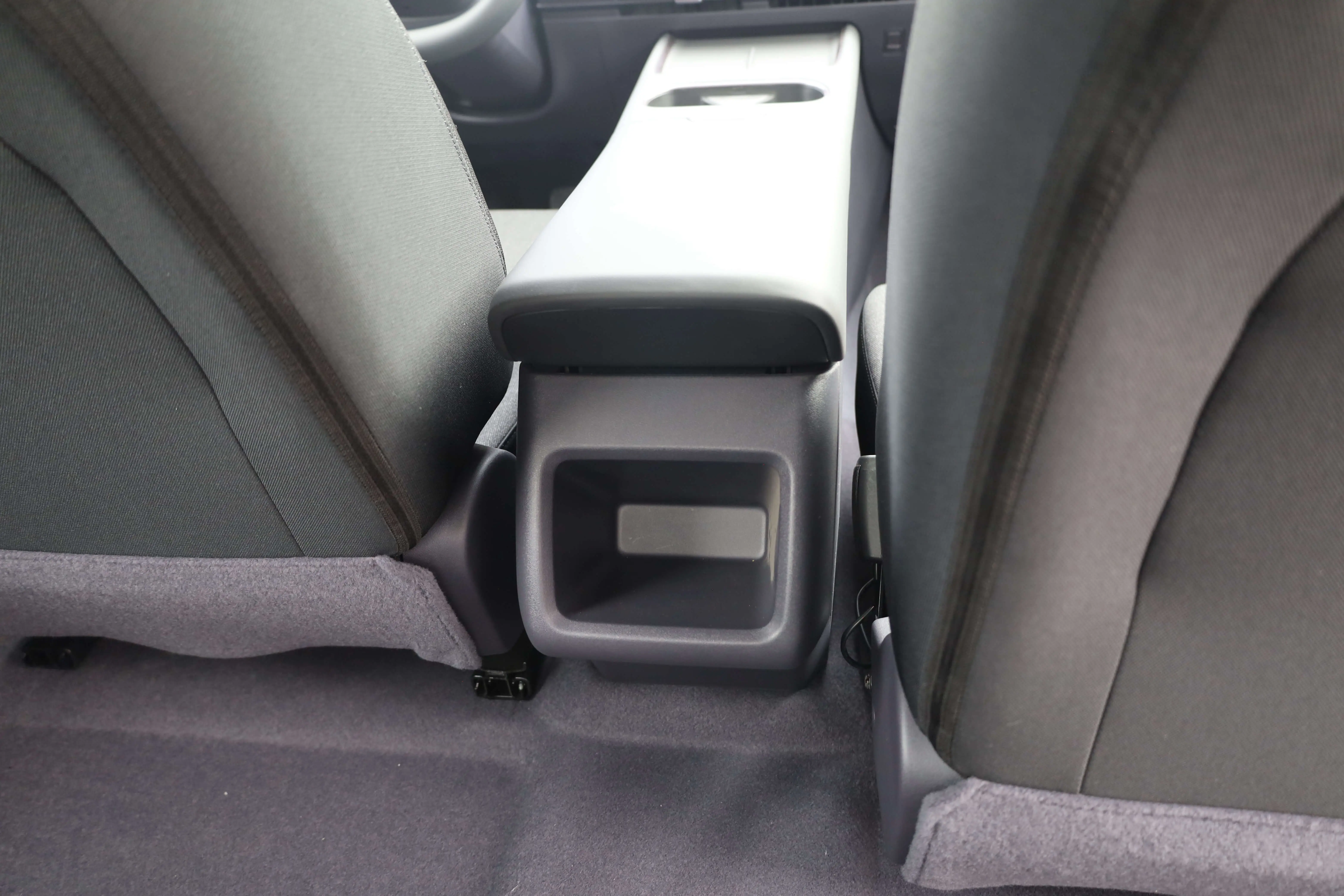 Nissan N6 180 Air 1.5L PHEV AT 2026 images