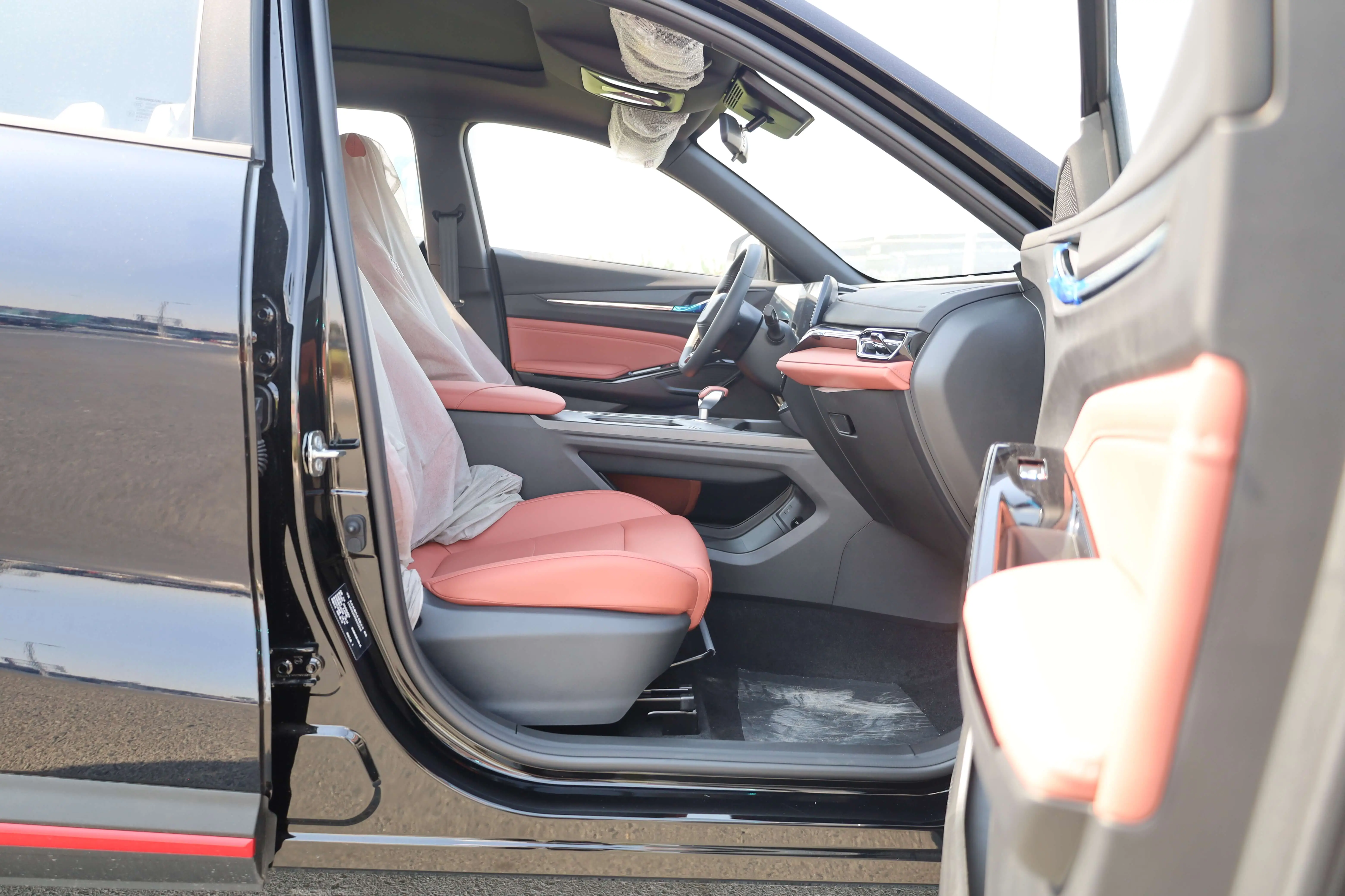 Changan X5 PLUS 1.5T DCT Exceed PRO 2026Model images
