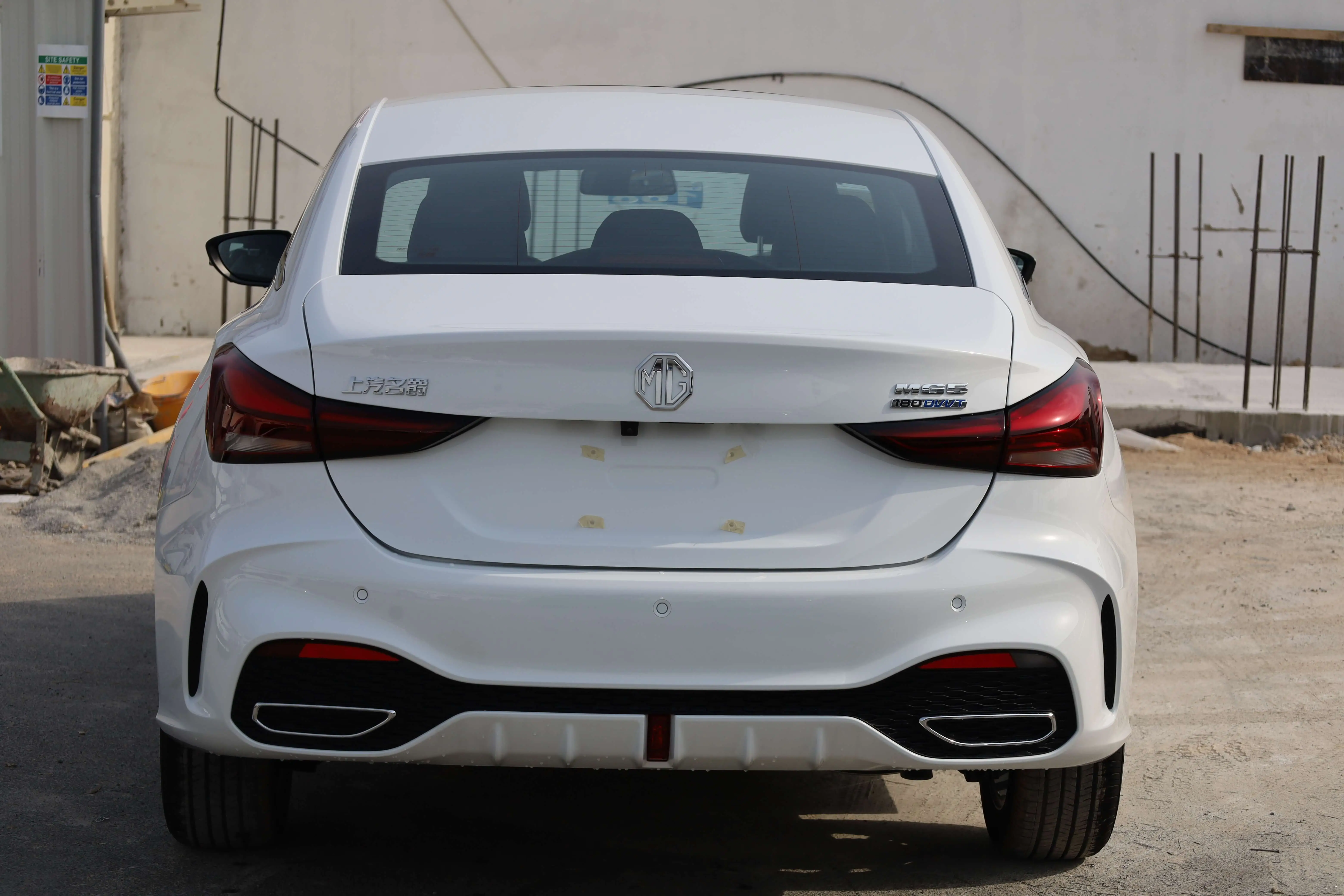 MG 5 1.5L LUXURY EDITION 2026 images
