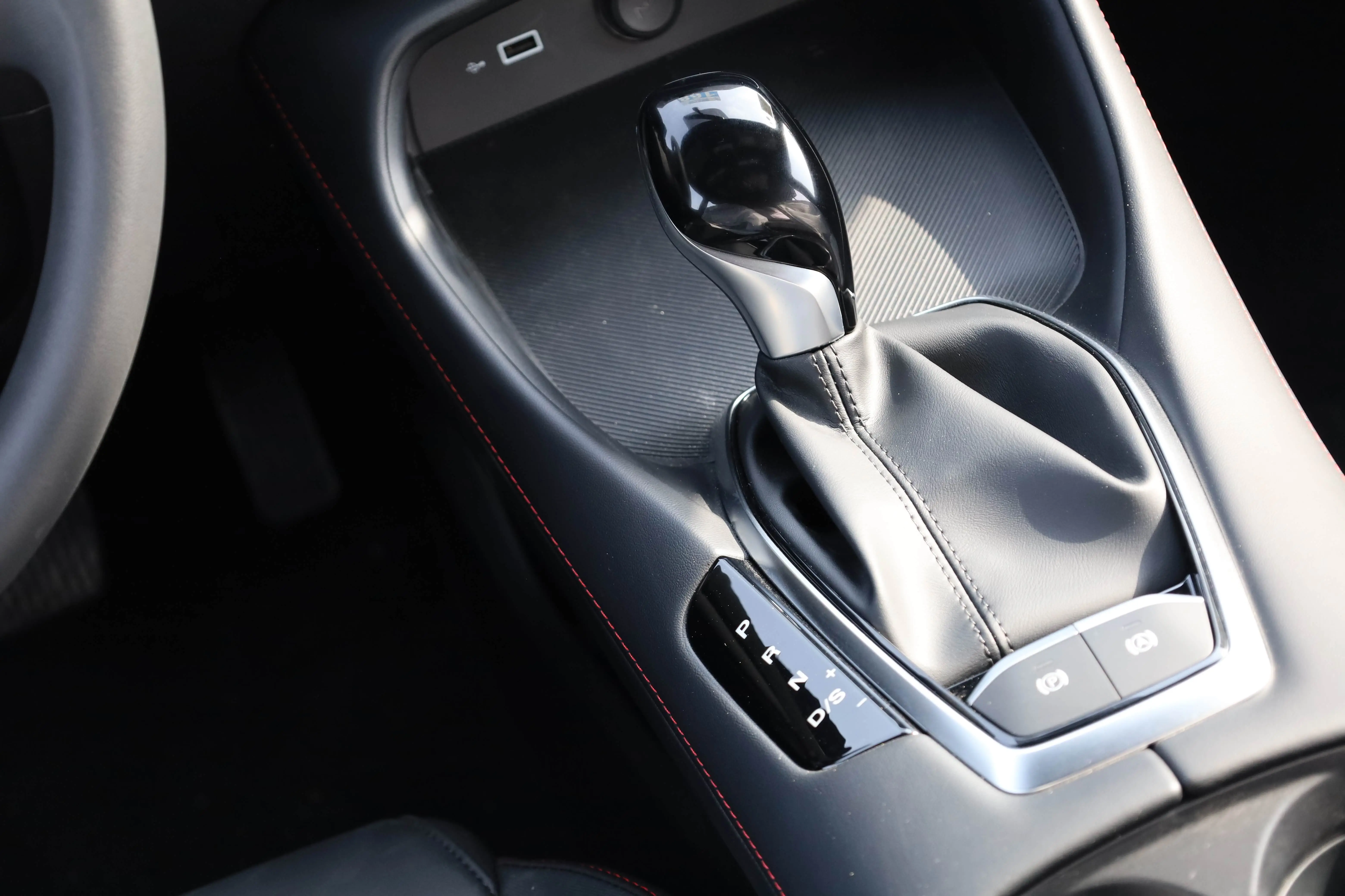 MG 5 1.5L LUXURY EDITION 2026 images