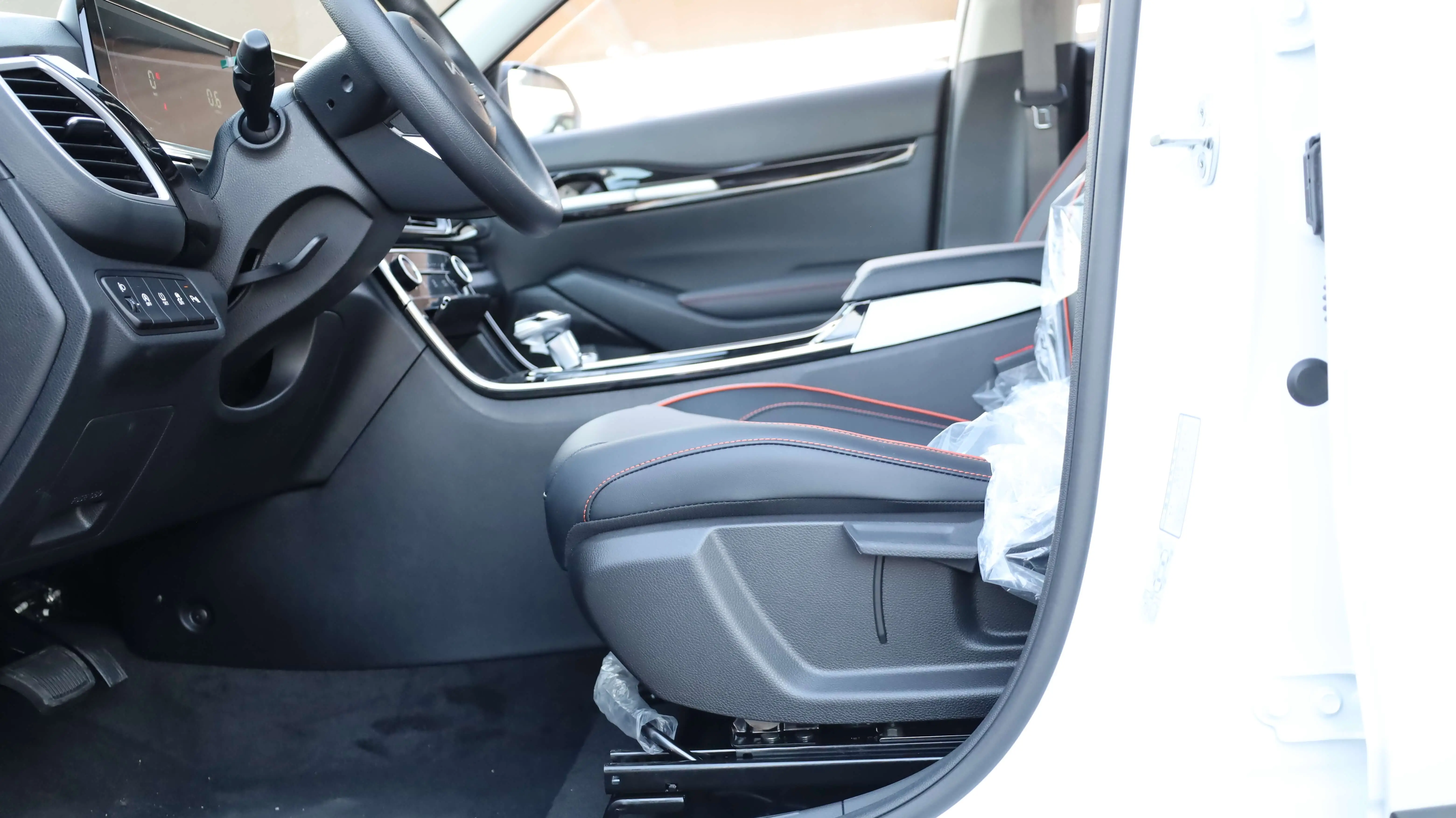 KIA SELTOS 1.5L LUXURY EDITION 2025 MODEL images