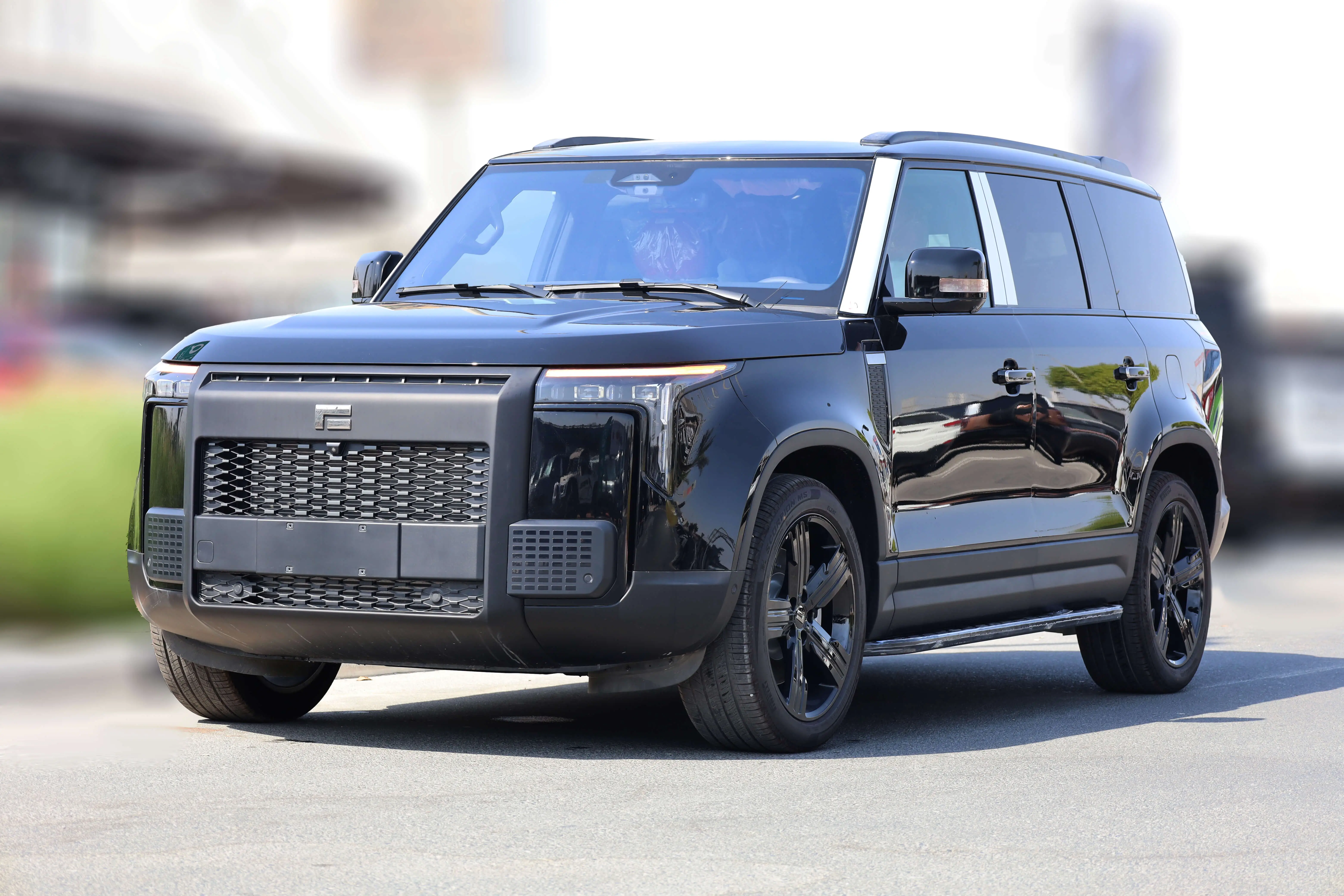 ROX 01 LUXURY ALL TERRAIN SUV 1.5L PHEV images