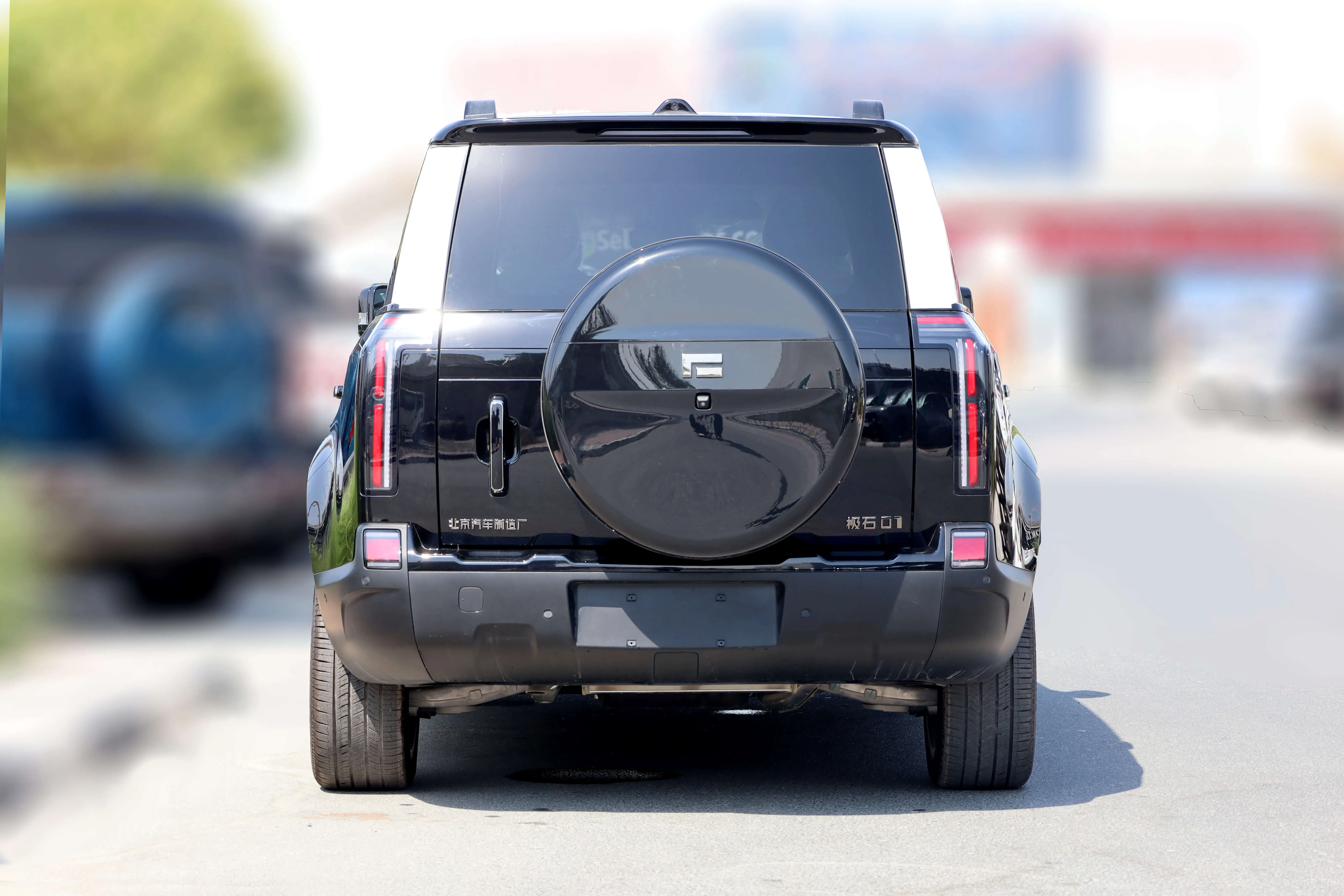 ROX 01 LUXURY ALL TERRAIN SUV 1.5L PHEV images