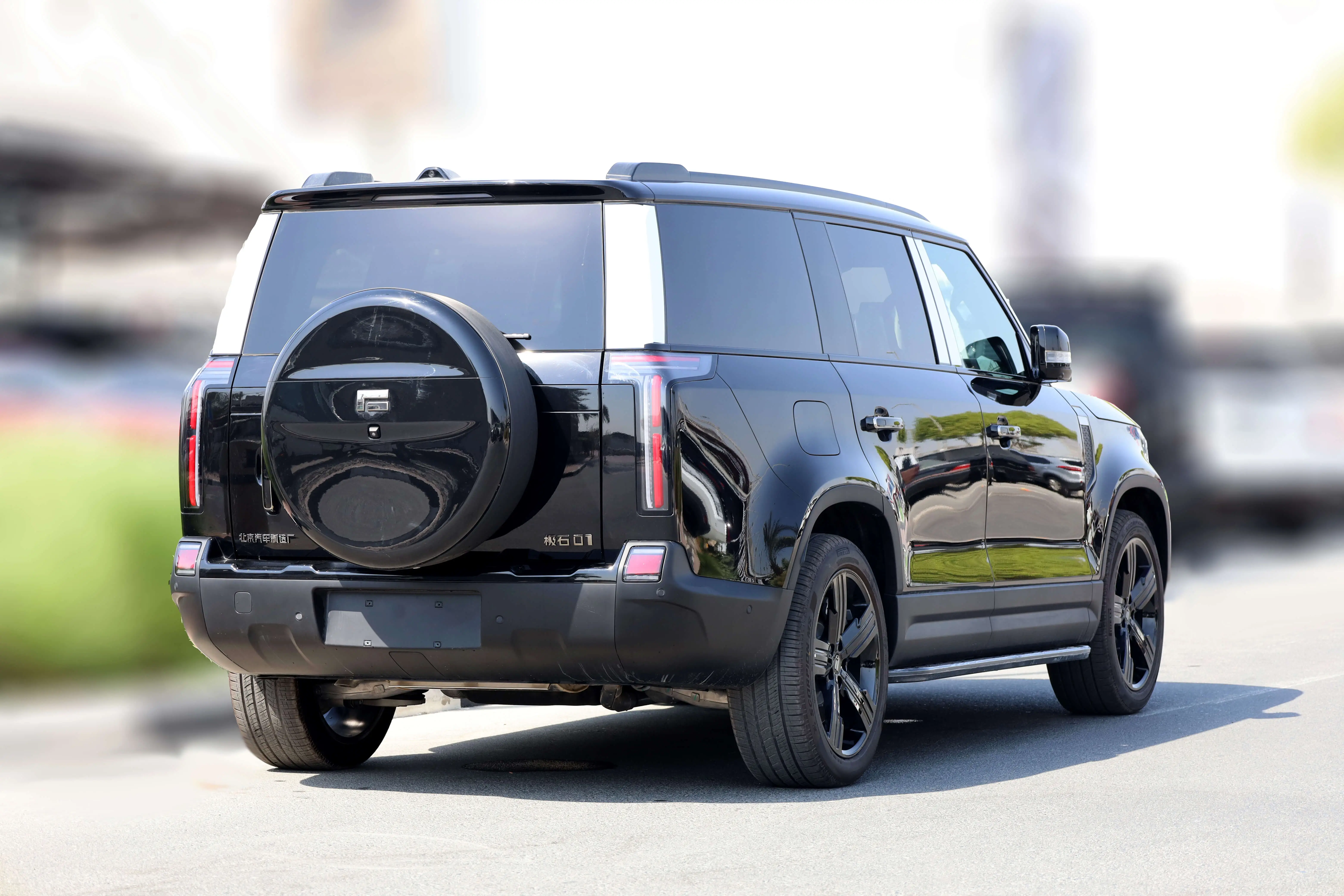 ROX 01 LUXURY ALL TERRAIN SUV 1.5L PHEV images